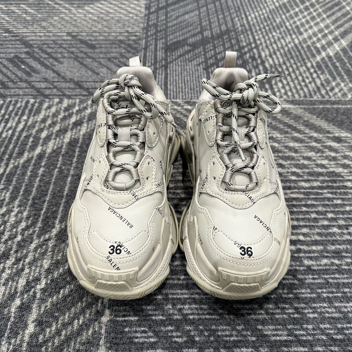 Balenciaga Balenciaga Triple S Allover Logo Sneakers Size 36 Size US 5 / IT 35 - 3 Thumbnail