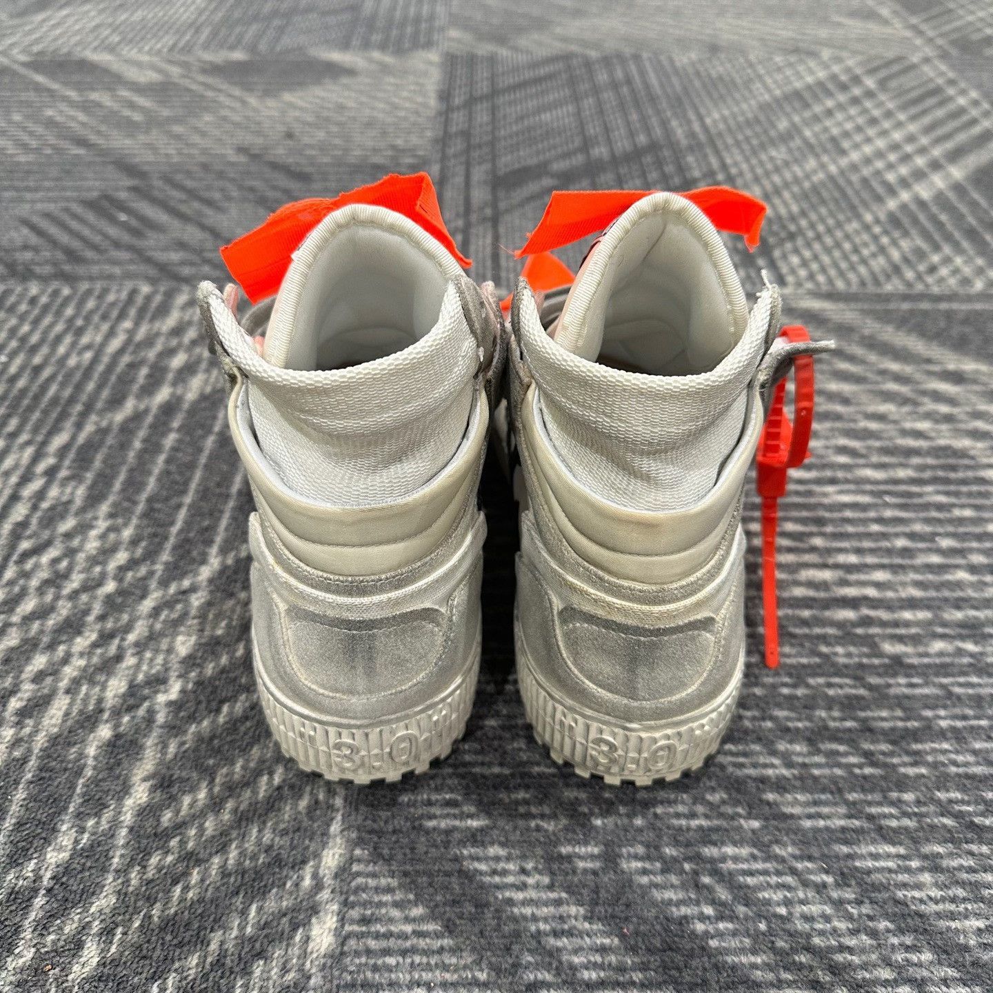 Off-White Off-White Distressed High-Top Sneakers Size 41 Size US 8 / EU 41 - 4 Thumbnail