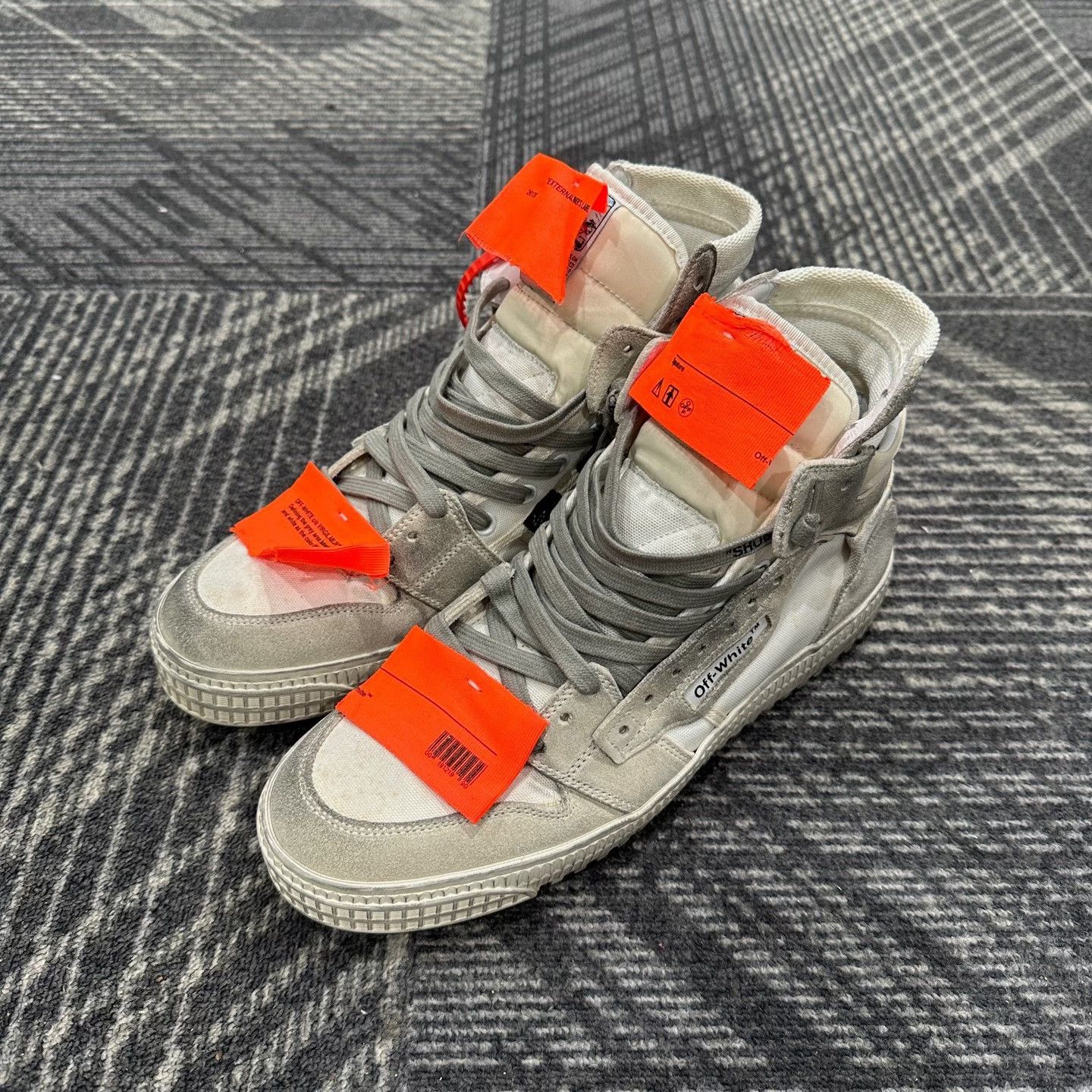 Off-White Off-White Distressed High-Top Sneakers Size 41 Size US 8 / EU 41 - 2 Thumbnail