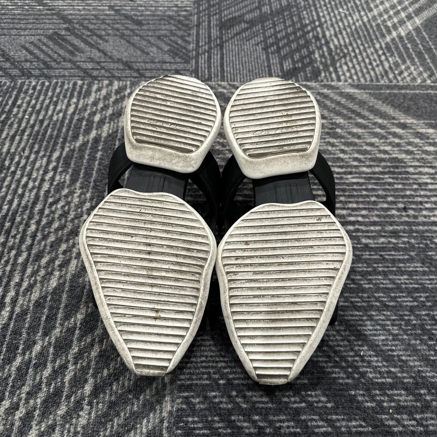 Adidas × Rick Owens Rick Owens x Adidas Padded Clog Slides Size 42 Size US 9 / EU 42 - 7 Thumbnail