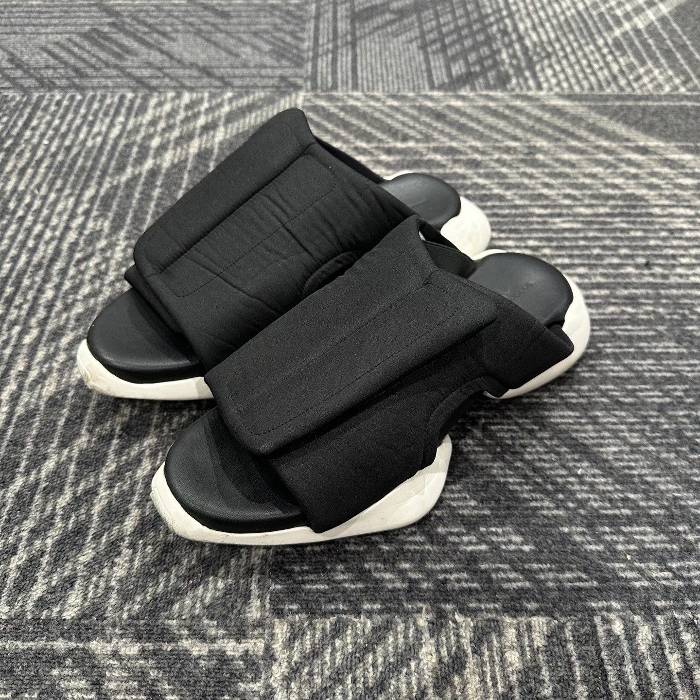 Adidas × Rick Owens Rick Owens x Adidas Padded Clog Slides Size 42 Size US 9 / EU 42 - 2 Thumbnail