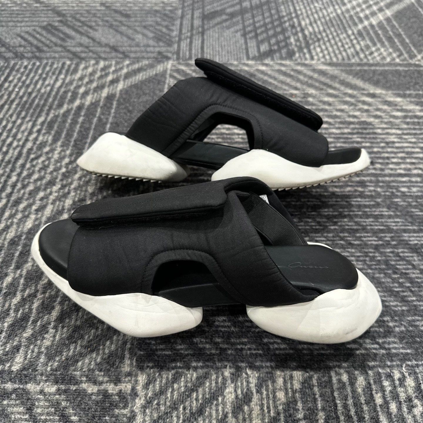 Adidas × Rick Owens Rick Owens x Adidas Padded Clog Slides Size 42 Size US 9 / EU 42 - 5 Thumbnail