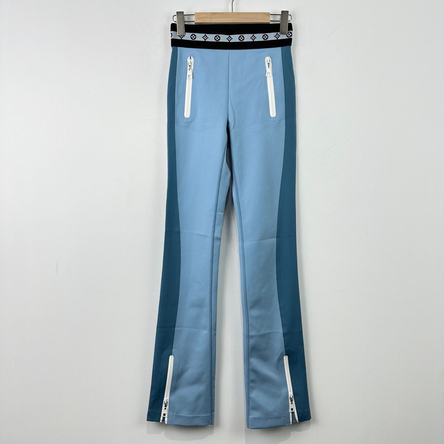 Louis Vuitton Louis Vuitton Two-Tone Monogram Yoga Leggings 36 Size 26" / US 2 / IT 38 - 2 Thumbnail