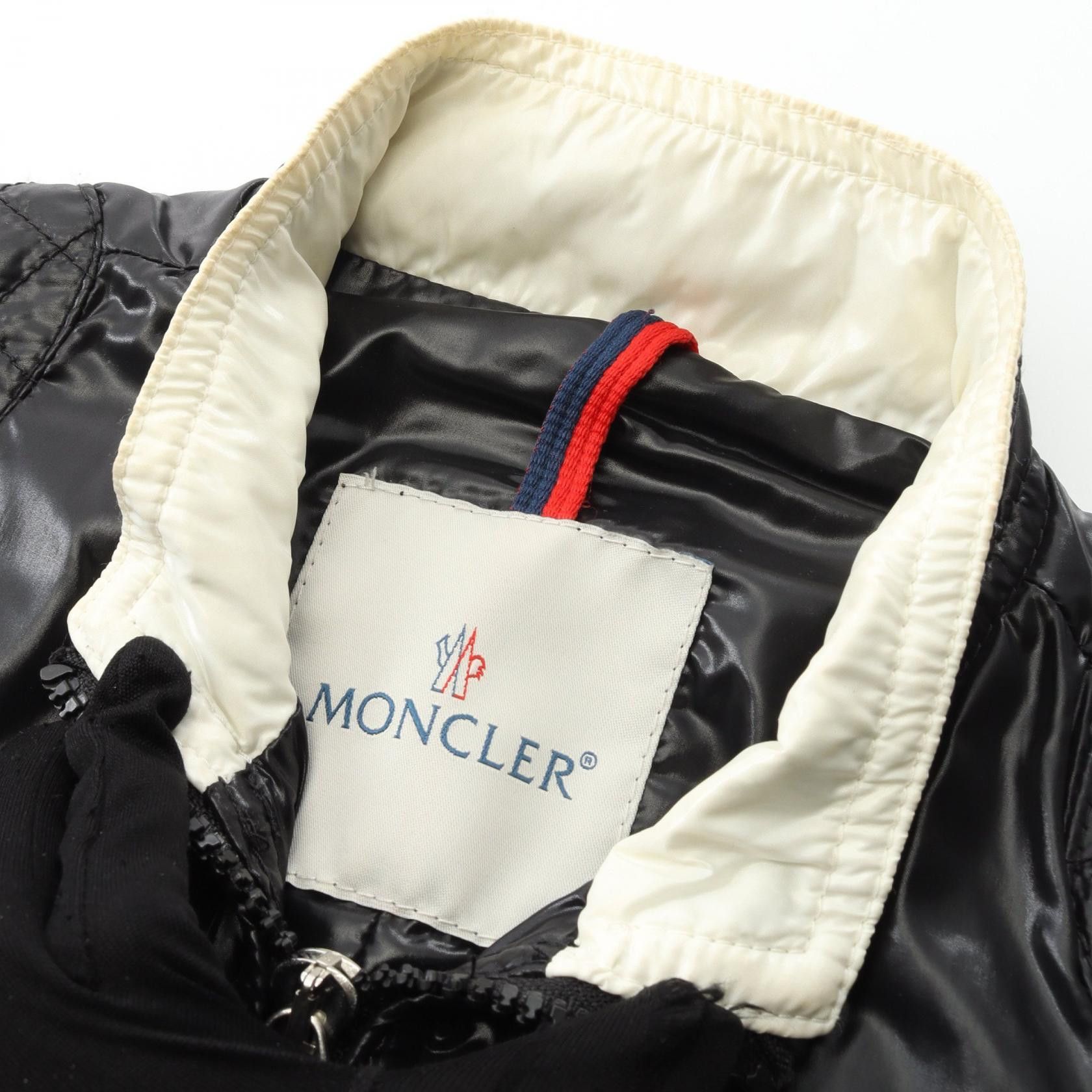 Moncler Moncler Moncler Nylon Outerwear Textile Outerwear DUTY FREE for USA Size ONE SIZE - 7 Thumbnail