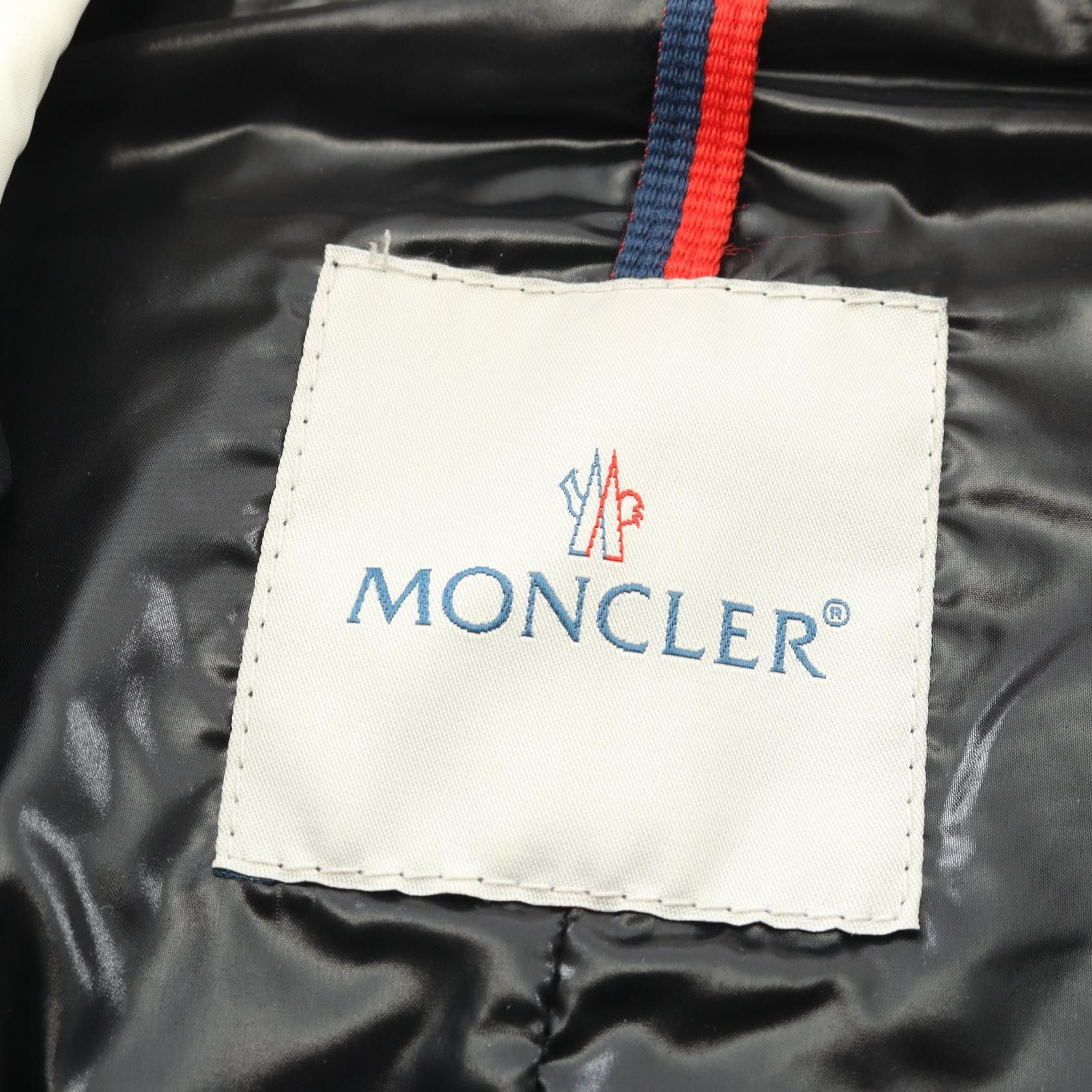 Moncler Moncler Moncler Nylon Outerwear Textile Outerwear DUTY FREE for USA Size ONE SIZE - 3 Thumbnail