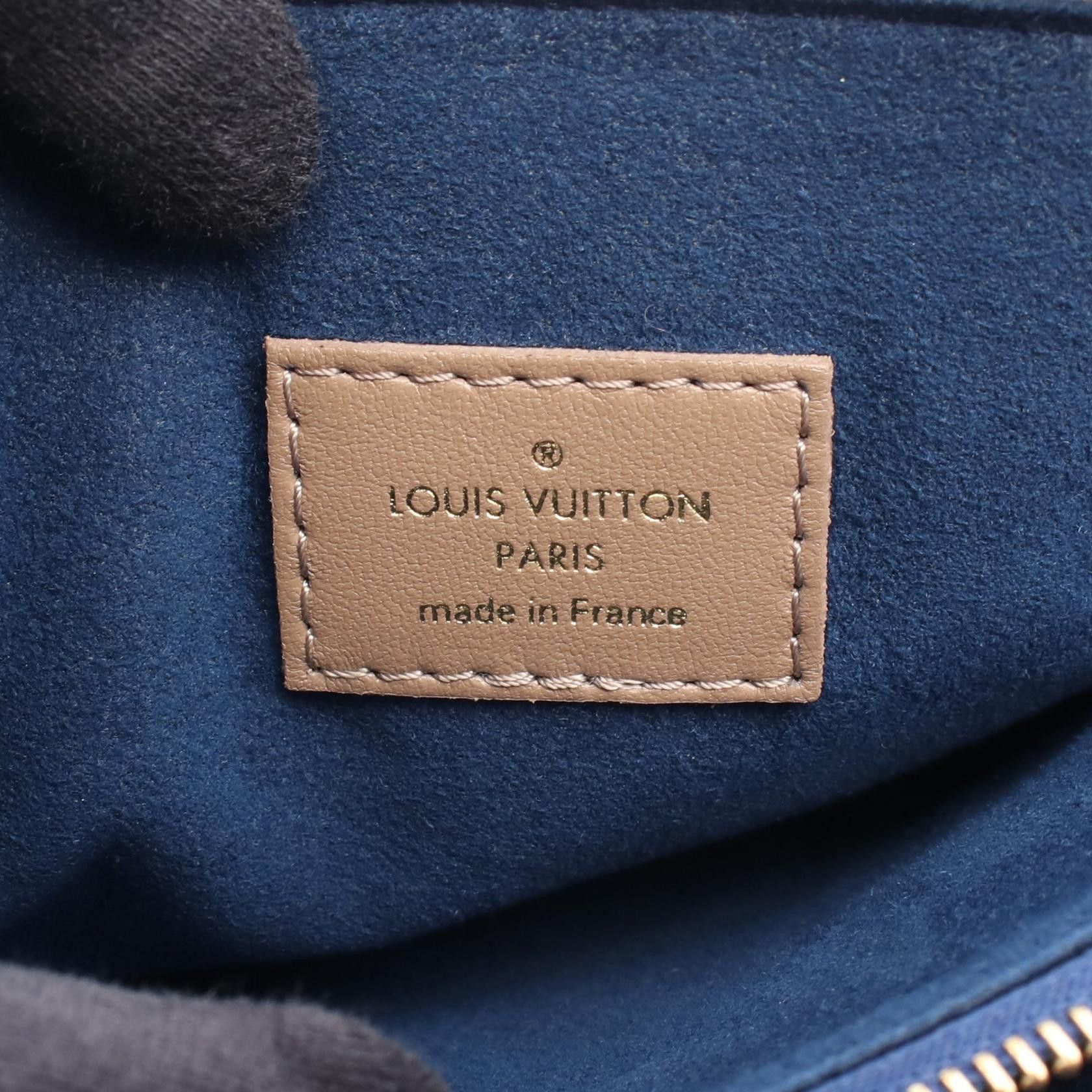 Louis Vuitton Louis Vuitton Louis Vuitton Coussin PM Monogram Leather Shoulder Bag Leather Shoulder Bag M59277 DUTY FREE for USA Size ONE SIZE - 4 Thumbnail