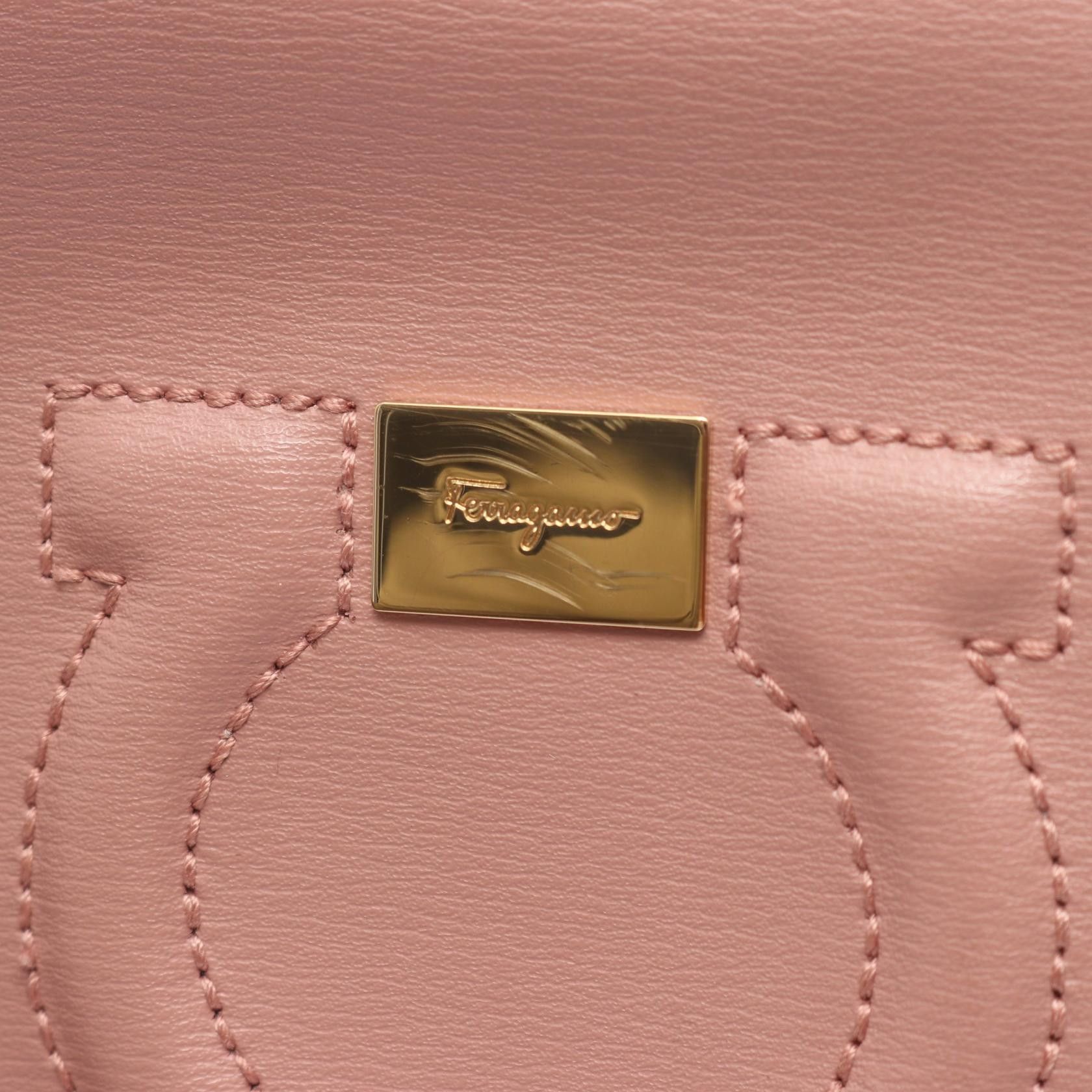 Salvatore Ferragamo Salvatore Ferragamo Salvatore Ferragamo GANCIO CITY leather shoulder bag Leather Shoulder Bag AU-21H006 DUTY FREE for USA Size ONE SIZE - 6 Thumbnail