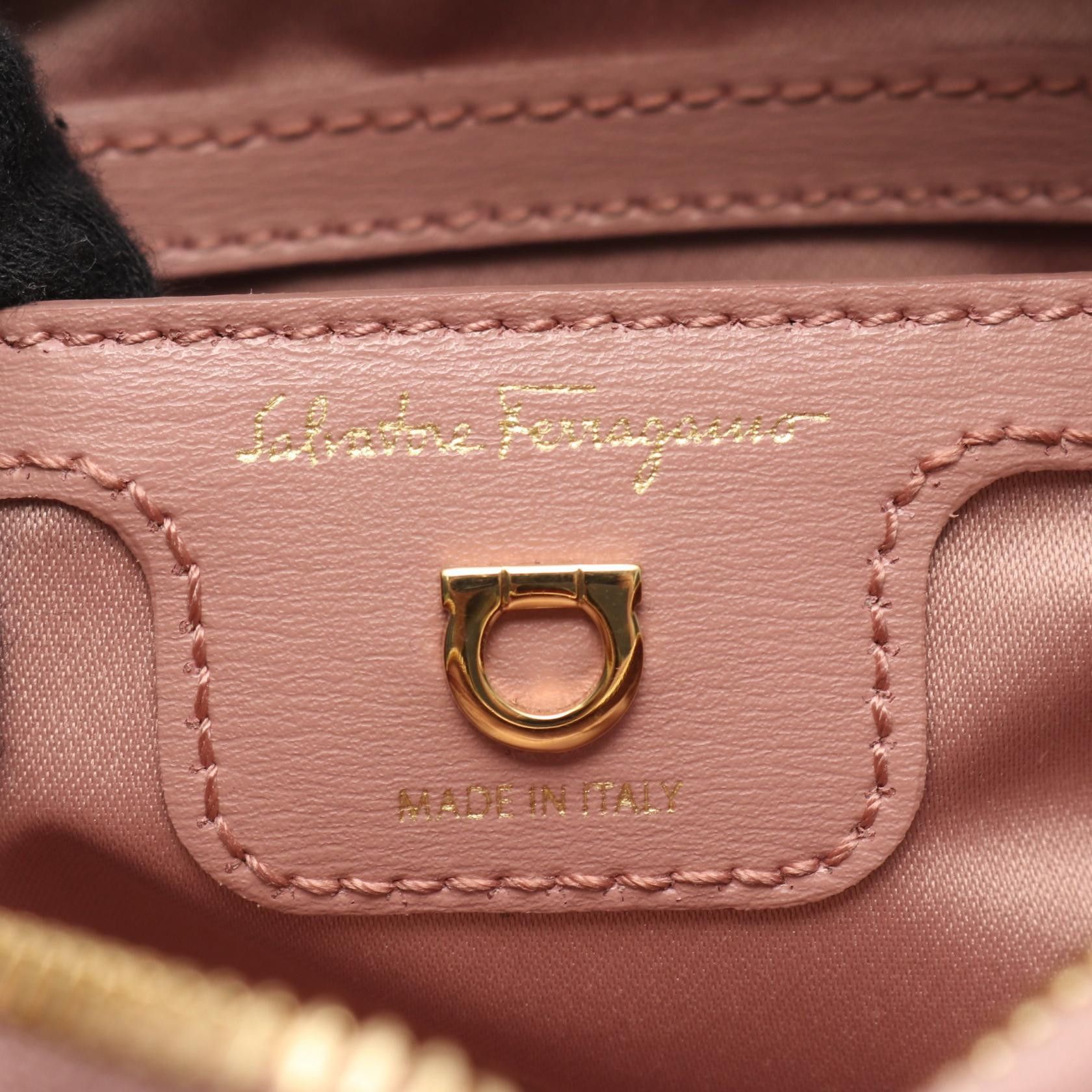 Salvatore Ferragamo Salvatore Ferragamo Salvatore Ferragamo GANCIO CITY leather shoulder bag Leather Shoulder Bag AU-21H006 DUTY FREE for USA Size ONE SIZE - 4 Thumbnail