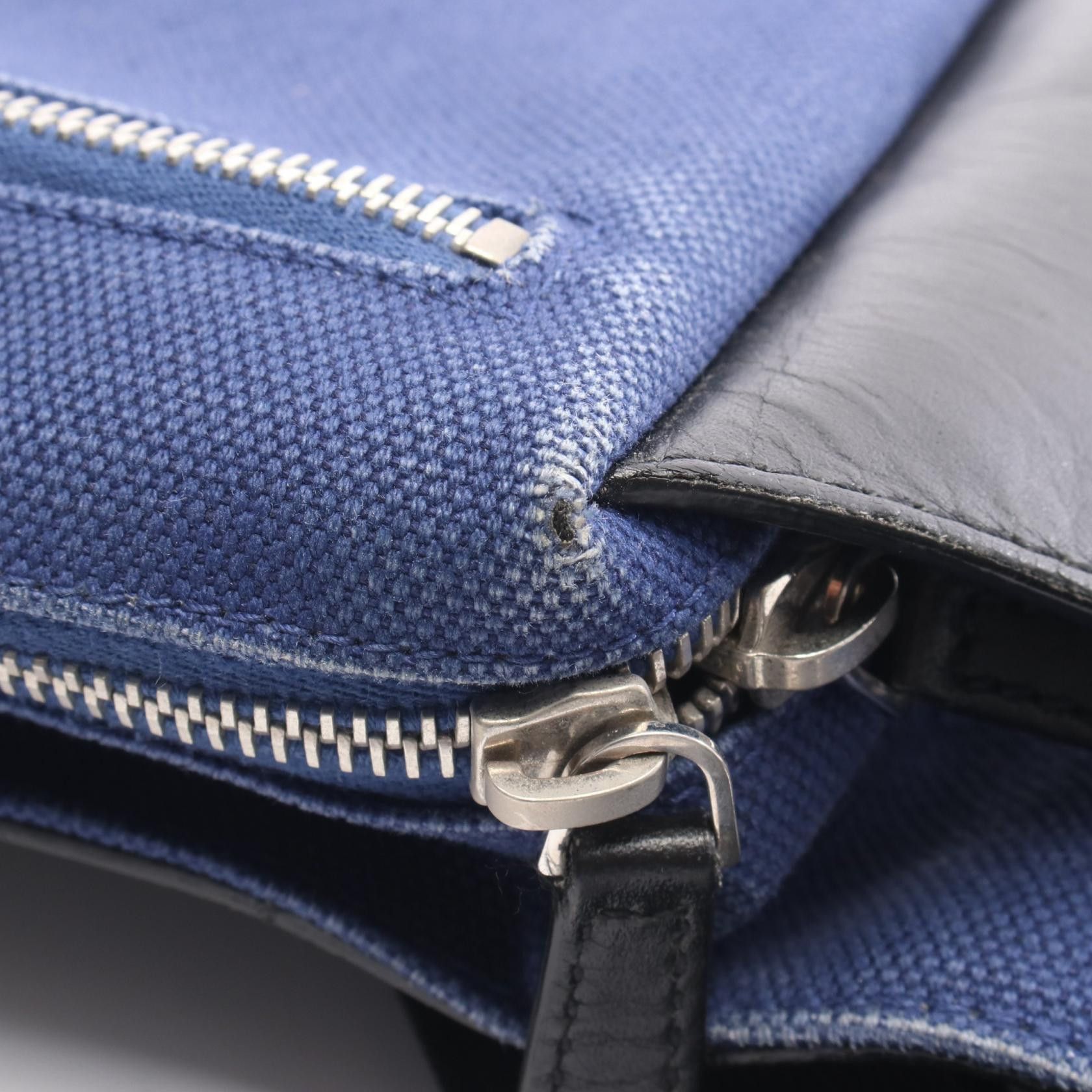 Balenciaga Balenciaga Balenciaga Canvas Leather Belt Bag Textile Belt Bag 433625 DUTY FREE for USA Size ONE SIZE - 8 Thumbnail