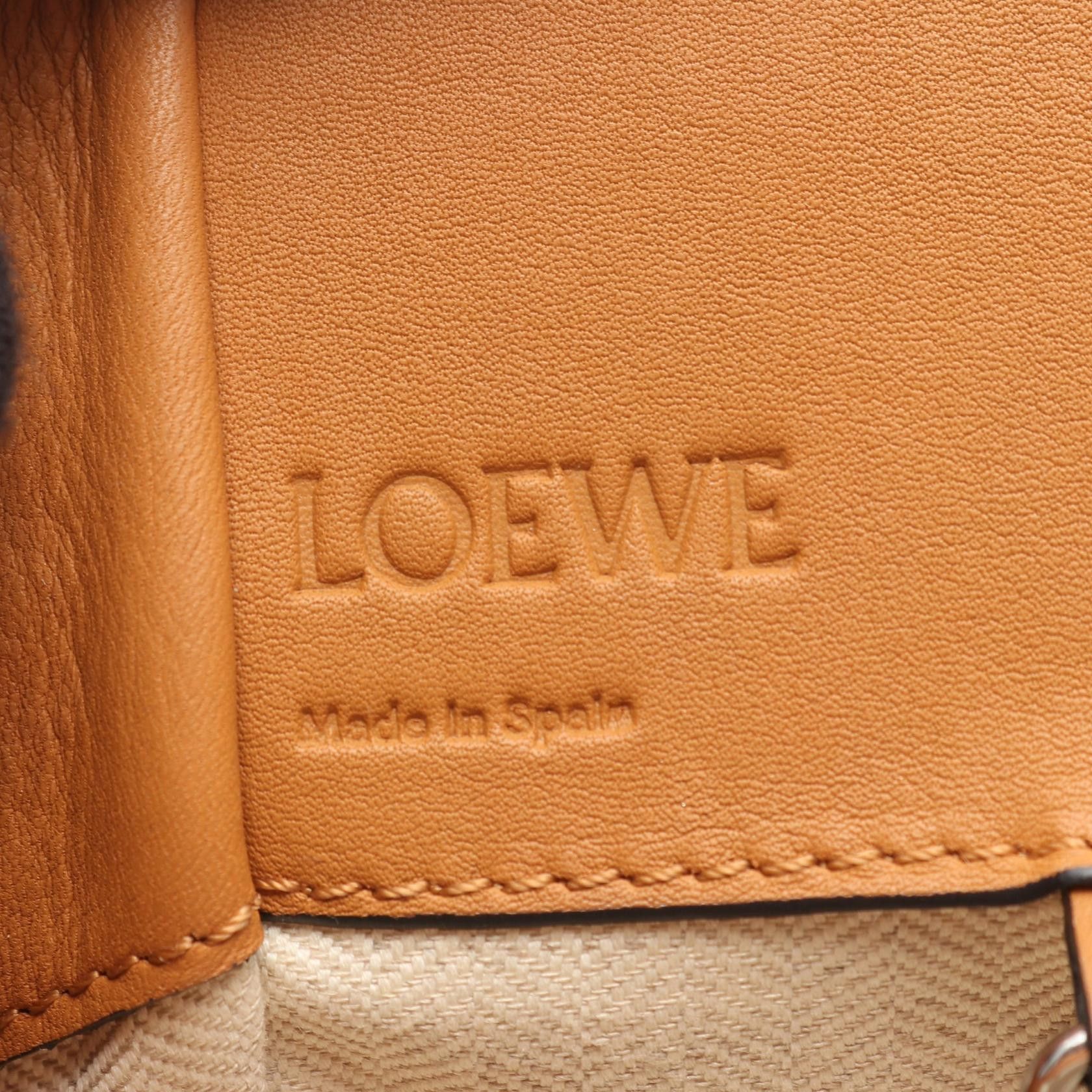 Loewe Loewe Loewe Hammock Drawstring Small Leather Shoulder Bag Leather Shoulder Bag 31479Z95 DUTY FREE for USA Size ONE SIZE - 4 Thumbnail