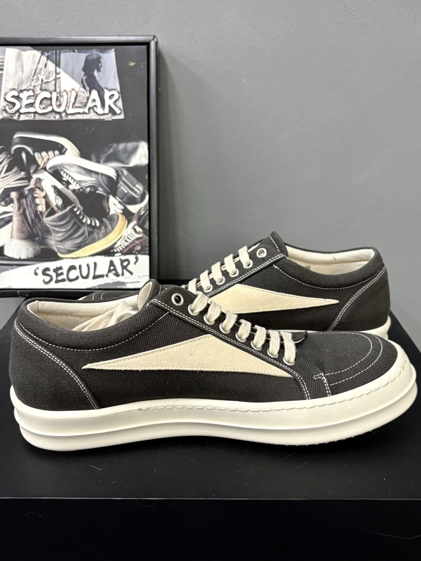 Rick Owens Rick Owens Inspired Low-Top Canvas Sneakers Size US 6 / IT 36 - 6 Thumbnail