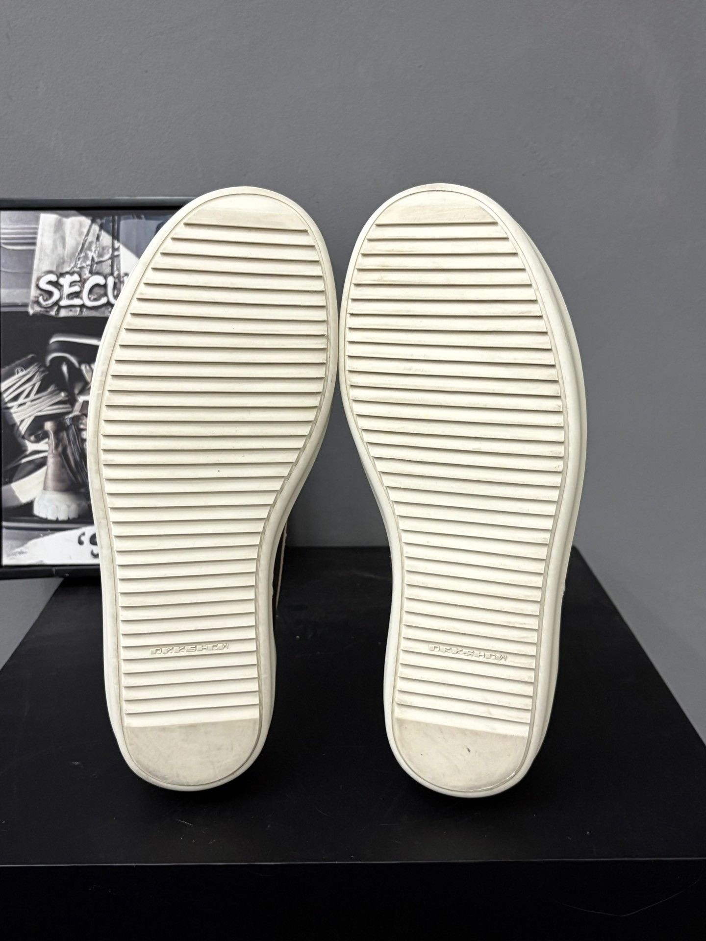 Rick Owens Rick Owens Inspired Low-Top Canvas Sneakers Size US 6 / IT 36 - 8 Thumbnail