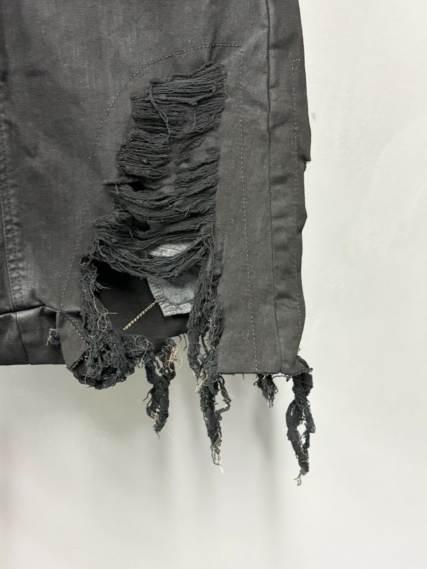 Rick Owens Drkshdw Rick Owens Drkshdw 24ss Washed Fringe Shorts Size 24" / US 00 / IT 34 - 6 Thumbnail
