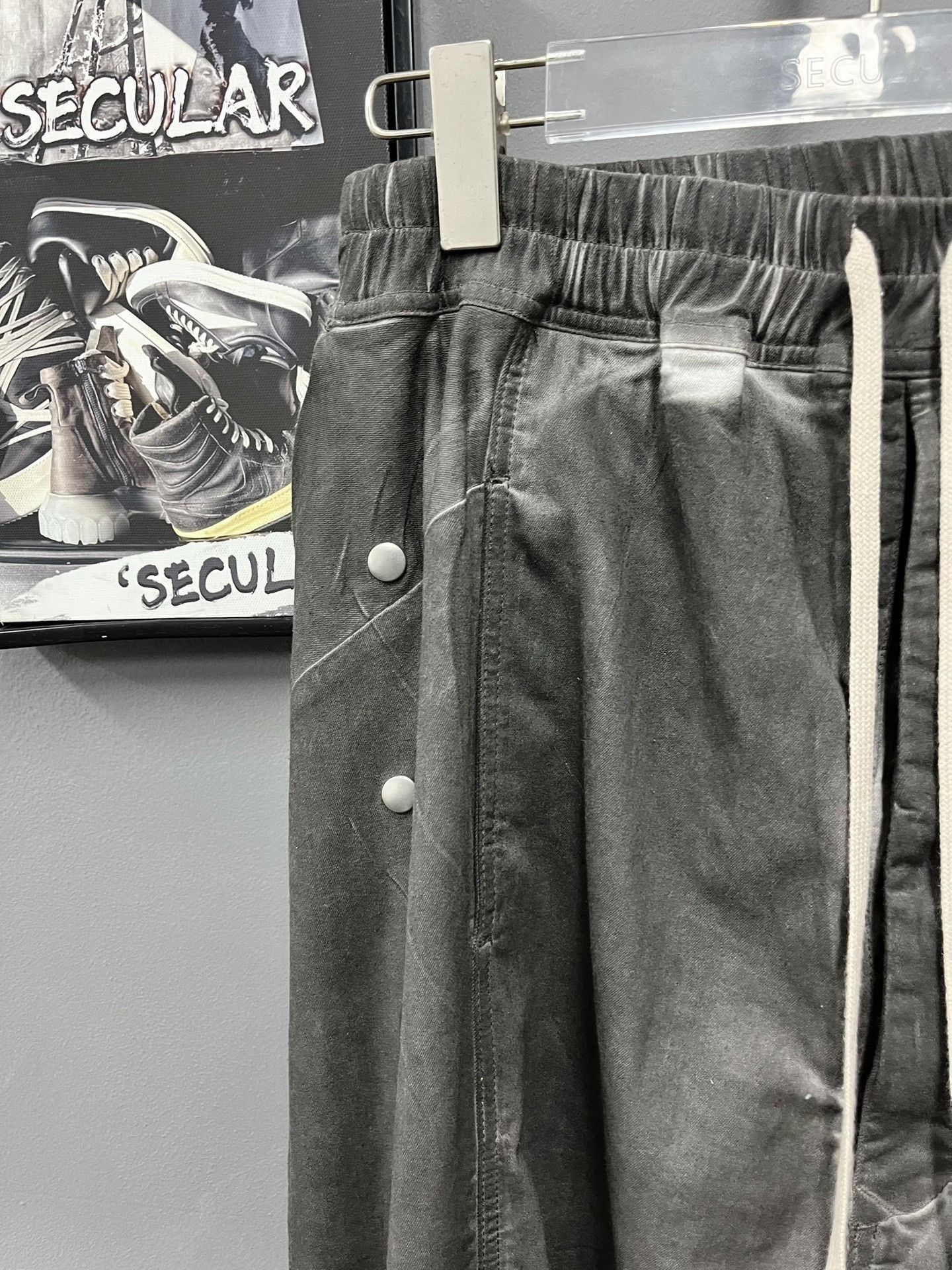 Rick Owens Drkshdw Rick Owens Drkshdw Babel Pusher Pants Size US 26 / EU 42 - 2 Thumbnail
