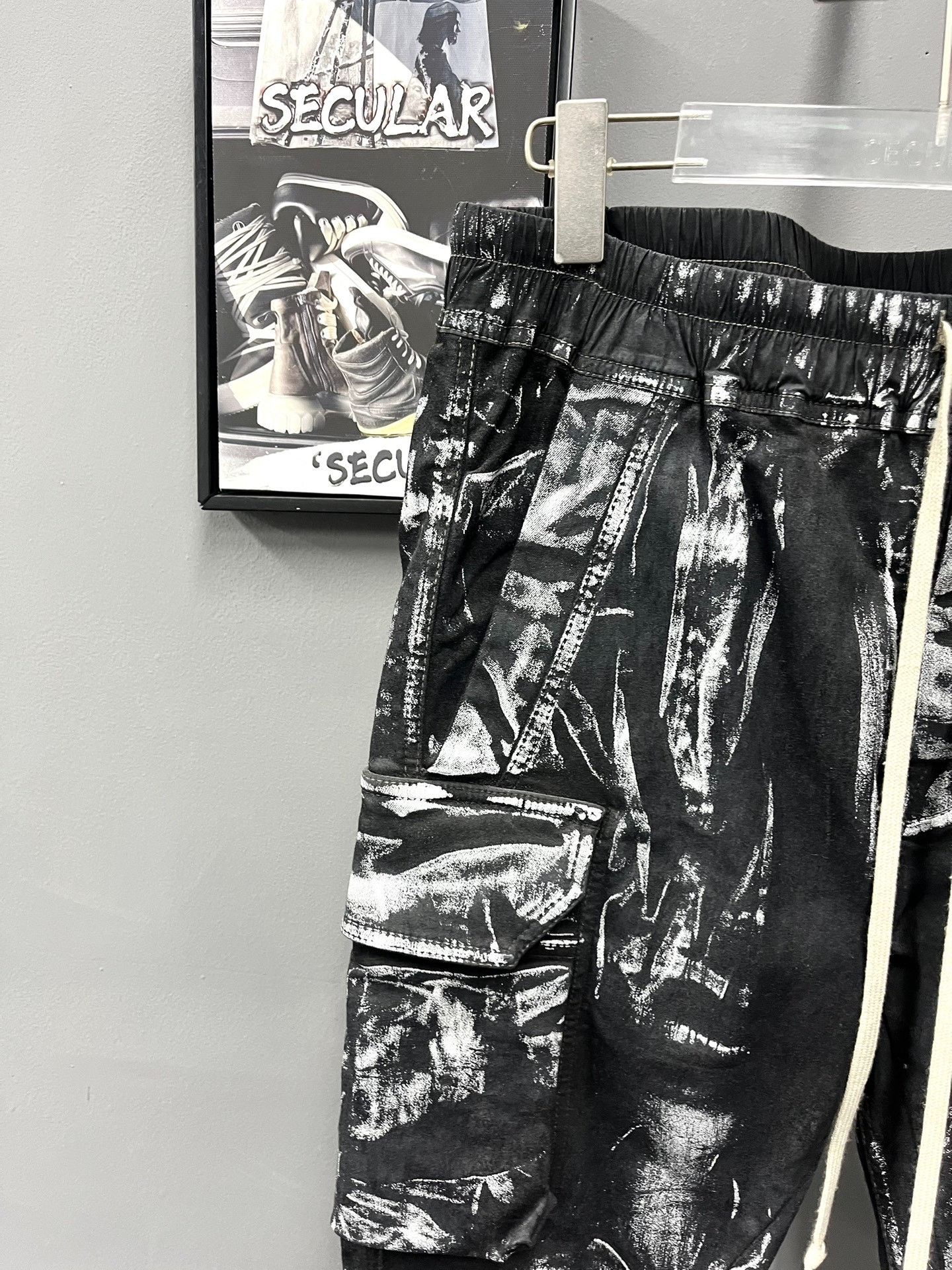 Rick Owens Rick Owens 21FW Painted Cargo Pants Size US 42 / EU 58 - 2 Thumbnail