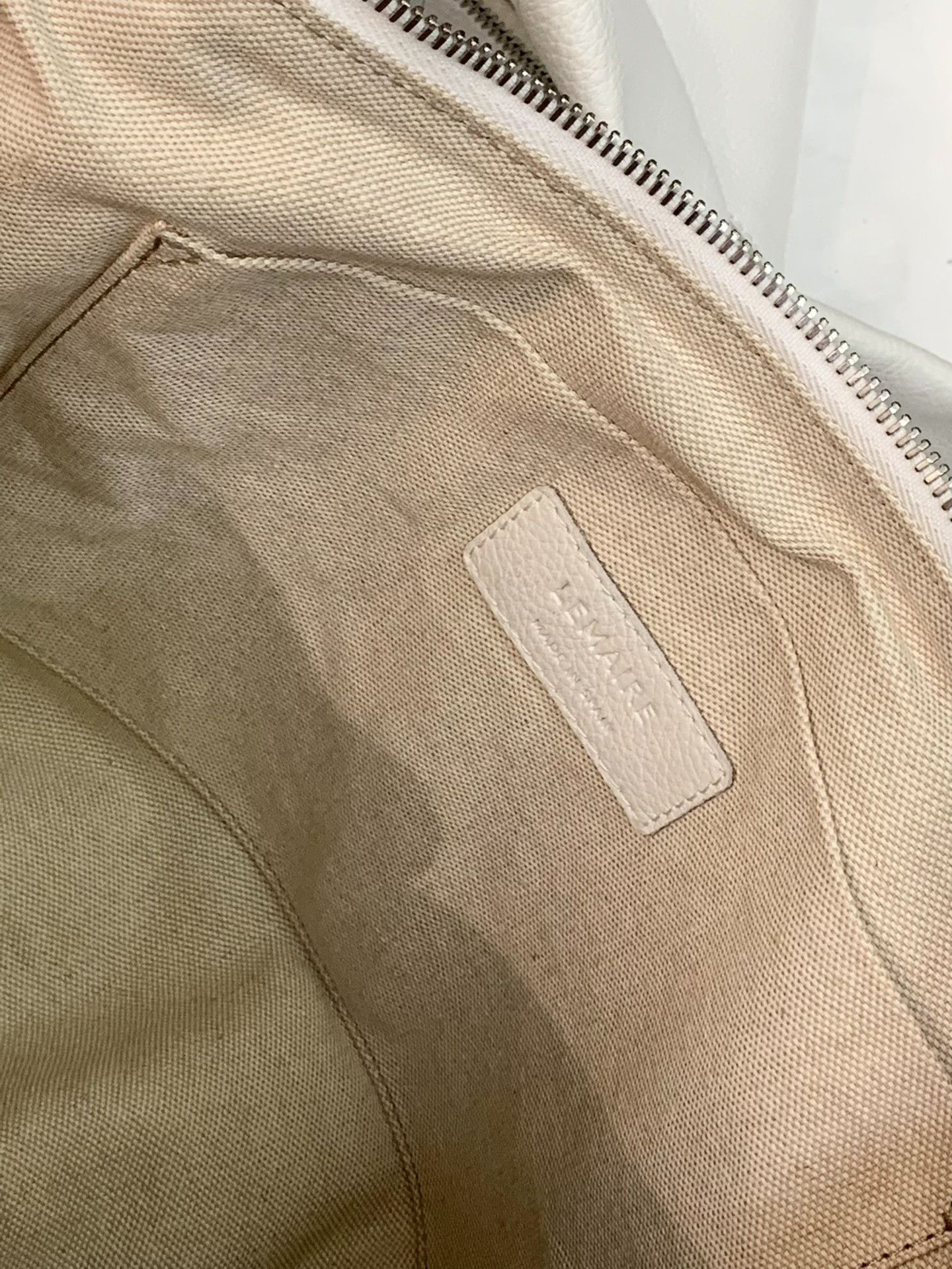 Lemaire Lemaire Large White Cowhide Croissant Bag Size ONE SIZE - 9 Thumbnail