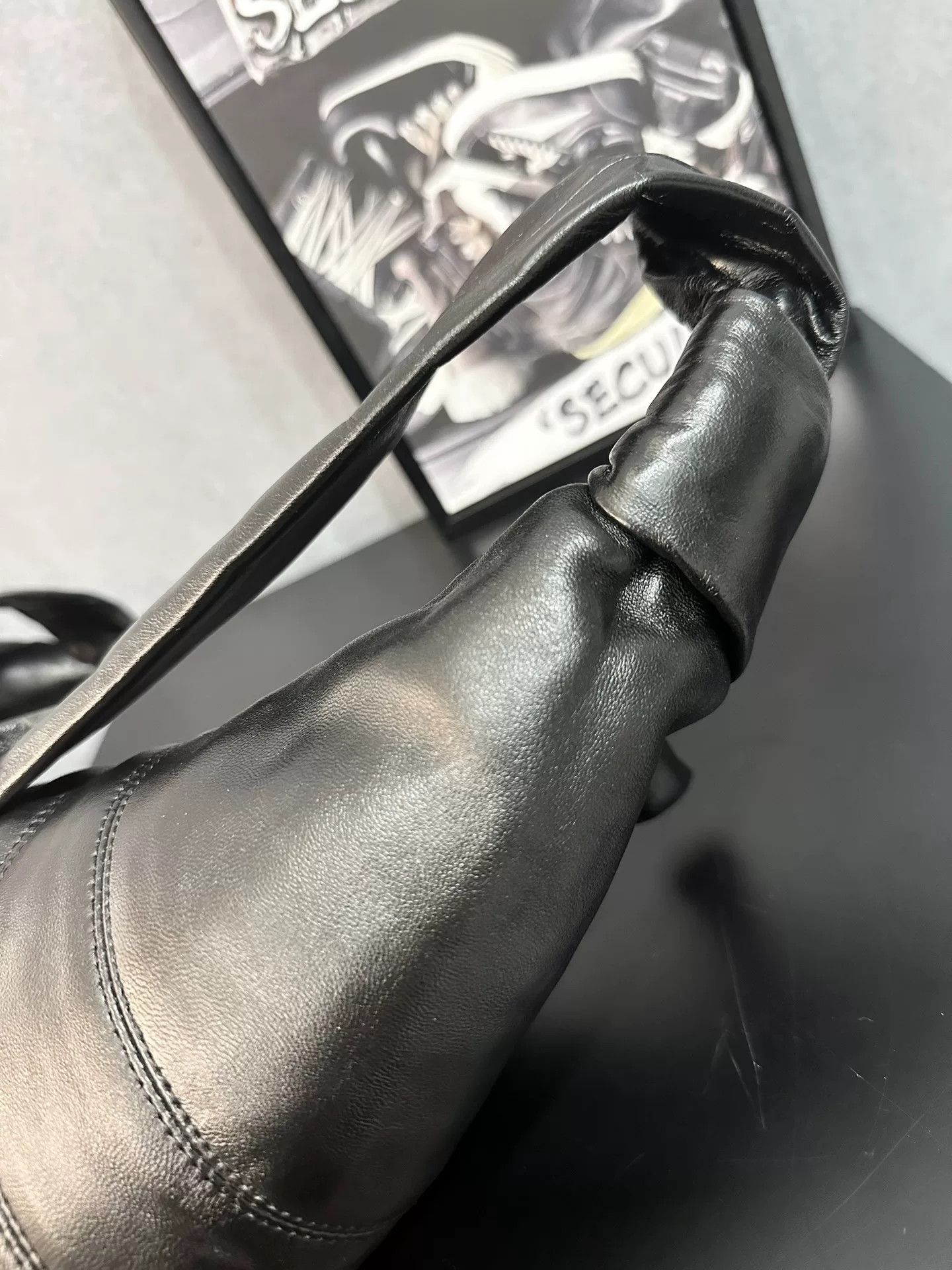 Lemaire Lemaire Small Black Lambskin Croissant Bag Size ONE SIZE - 4 Thumbnail