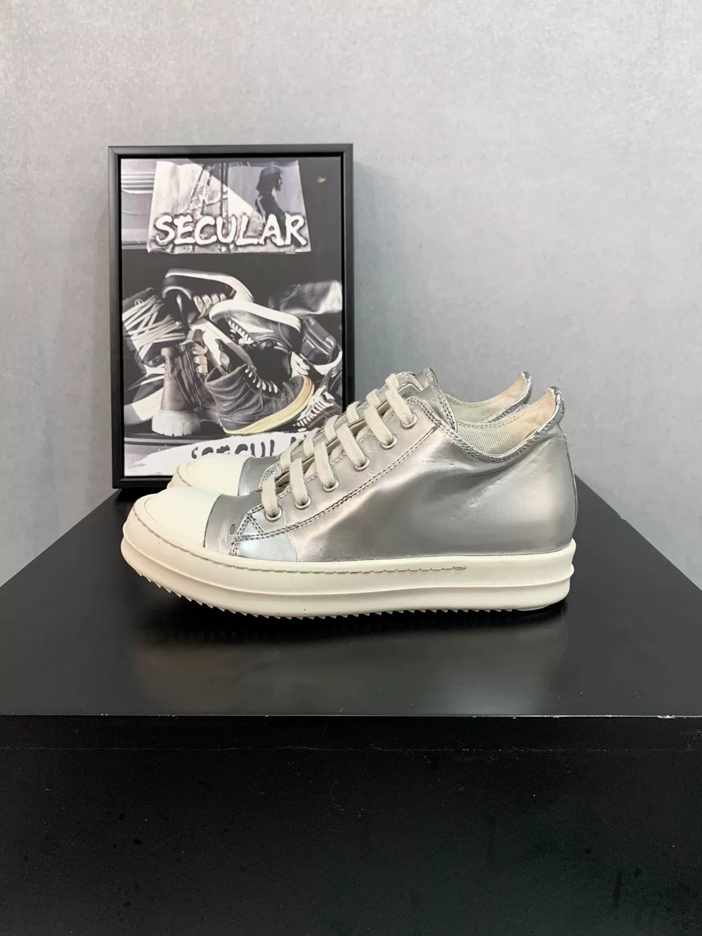 Rick Owens Drkshdw Rick Owens DRKSHDW Silver Low-Top Sneakers Women's Size US 5 / IT 35 - 2 Thumbnail