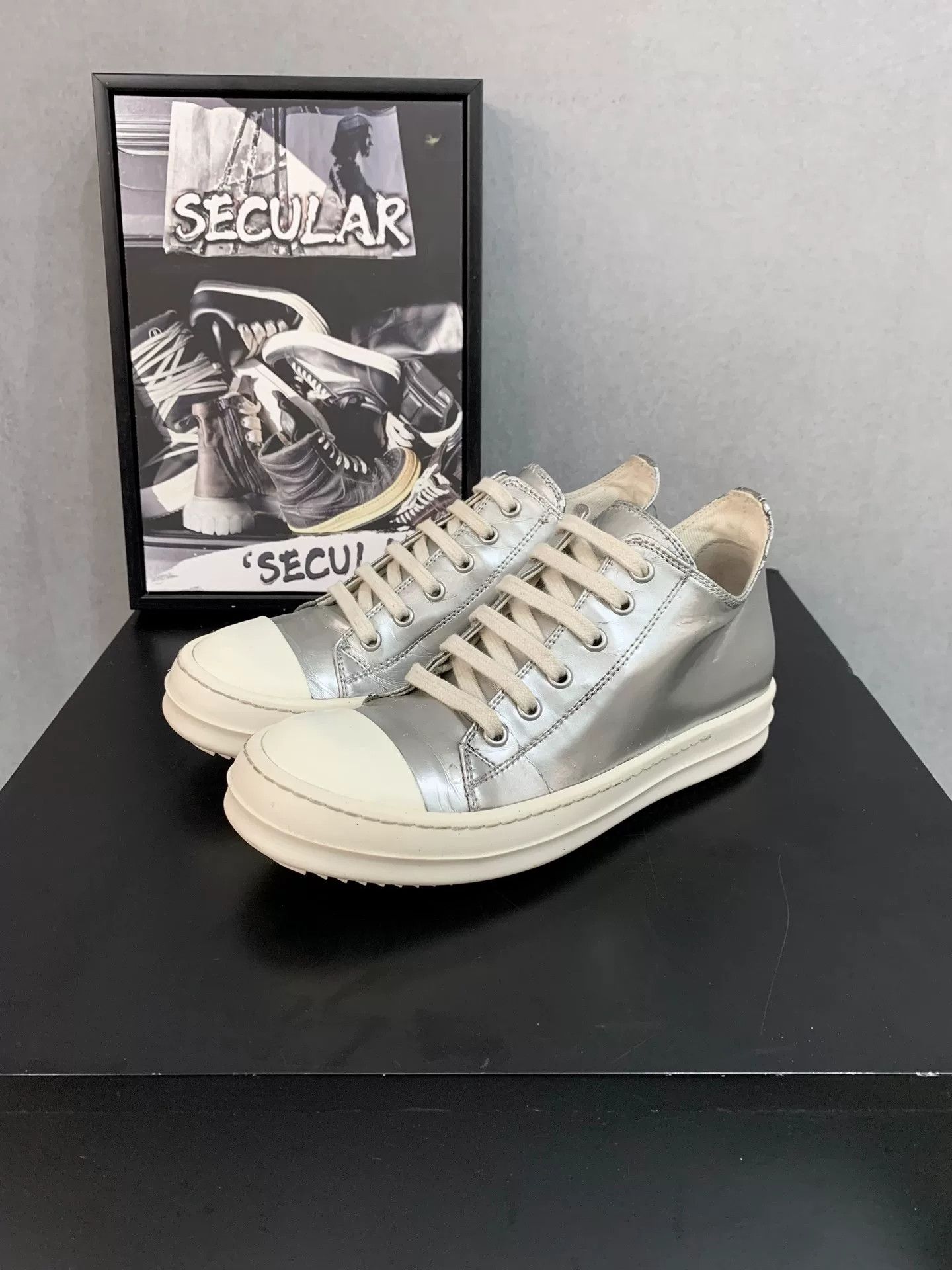 Rick Owens Drkshdw Rick Owens DRKSHDW Silver Low-Top Sneakers Women's Size US 5 / IT 35 - 4 Thumbnail
