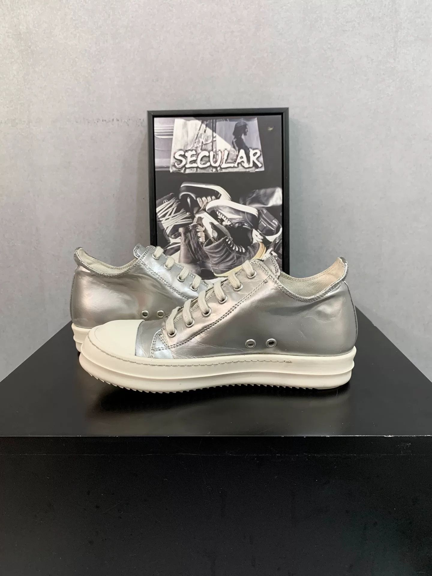 Rick Owens Drkshdw Rick Owens DRKSHDW Silver Low-Top Sneakers Women's Size US 5 / IT 35 - 6 Thumbnail