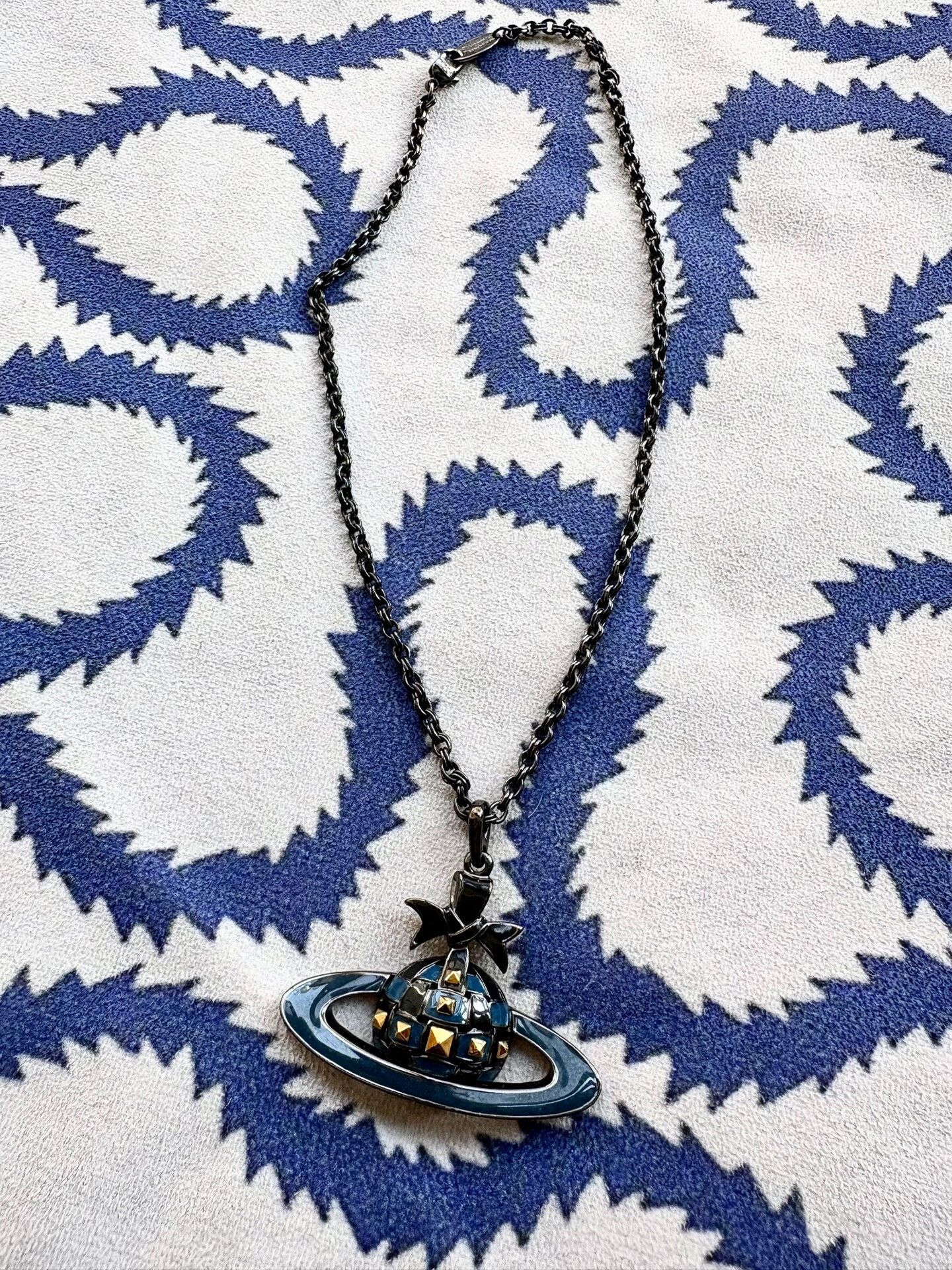 Vivienne Westwood Vivienne Westwood Vintage Blue Saturn Necklace Size ONE SIZE - 2 Thumbnail