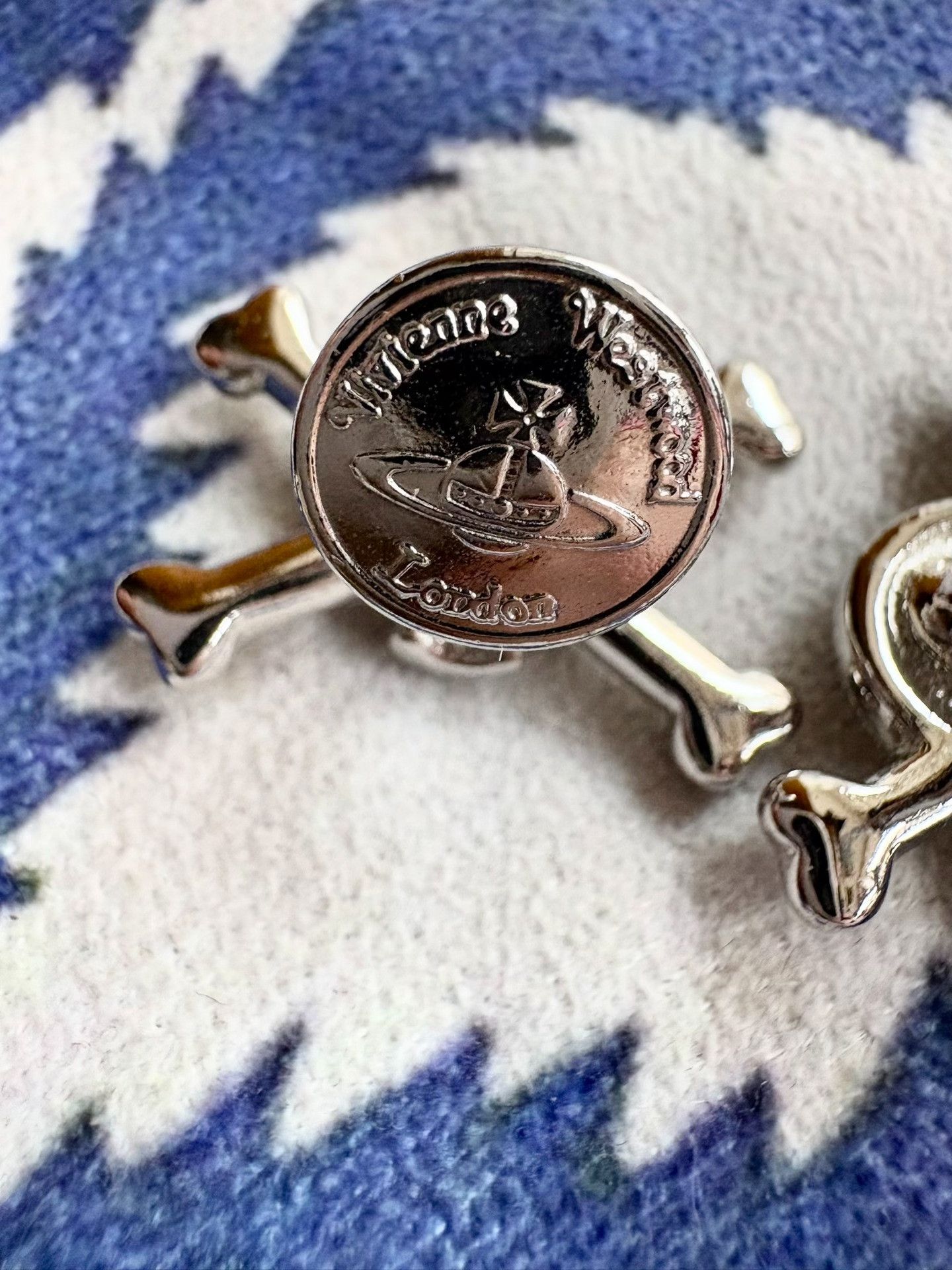 Vivienne Westwood Vivienne Westwood Vintage Rhinestone Skull Cufflinks Size ONE SIZE - 4 Thumbnail