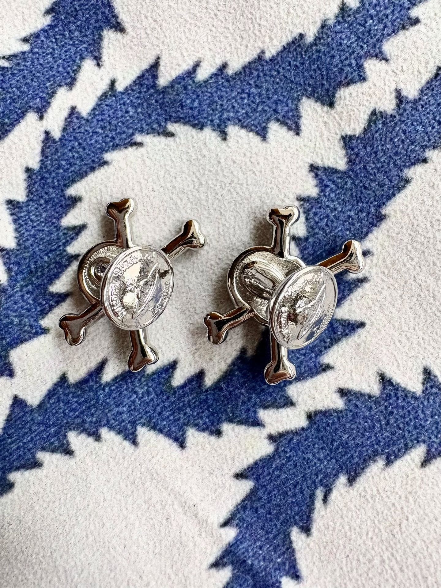 Vivienne Westwood Vivienne Westwood Vintage Rhinestone Skull Cufflinks Size ONE SIZE - 3 Thumbnail