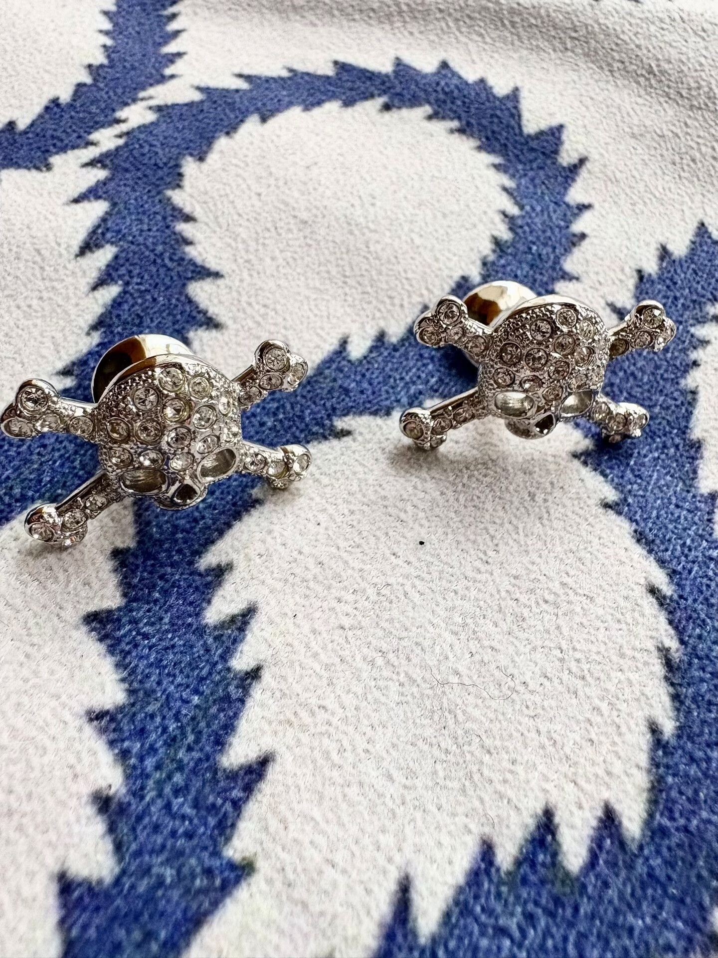 Vivienne Westwood Vivienne Westwood Vintage Rhinestone Skull Cufflinks Size ONE SIZE - 2 Thumbnail