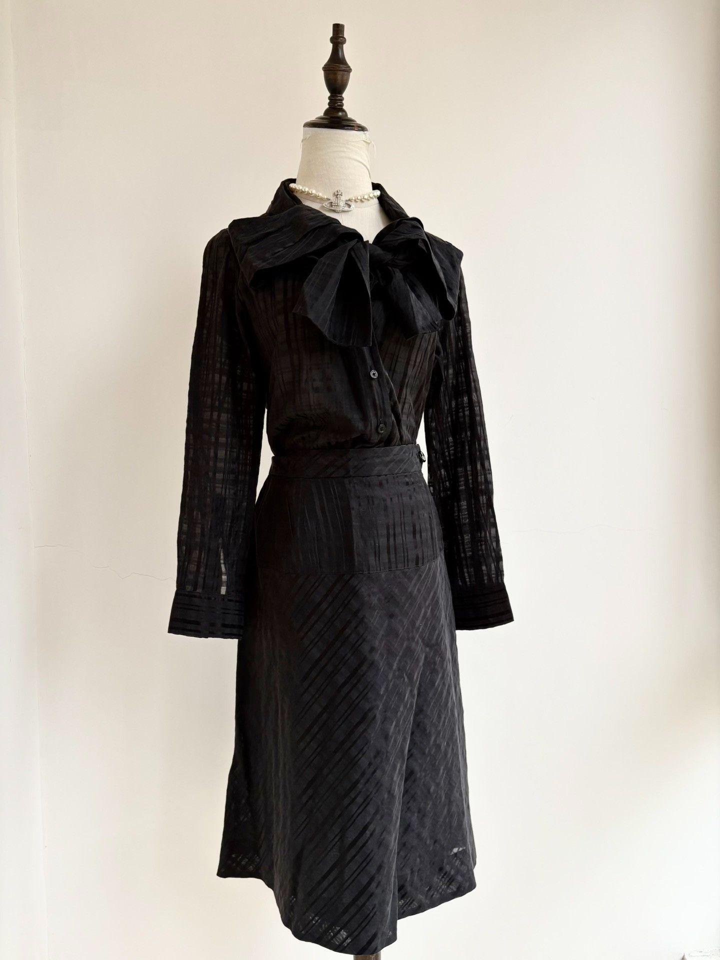 Vivienne Westwood Vivienne Westwood Black Stripe Bow Shirt Set Size M / US 6-8 / IT 42-44 - 4 Thumbnail