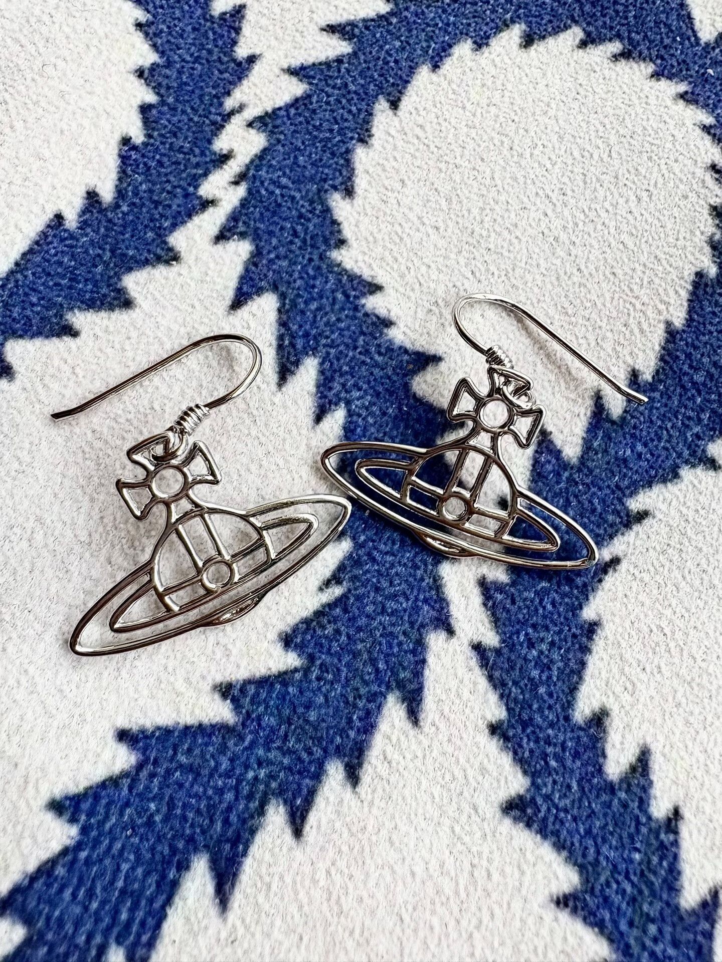 Vivienne Westwood Vivienne Westwood Vintage Silver Saturn Earrings Size ONE SIZE - 3 Thumbnail