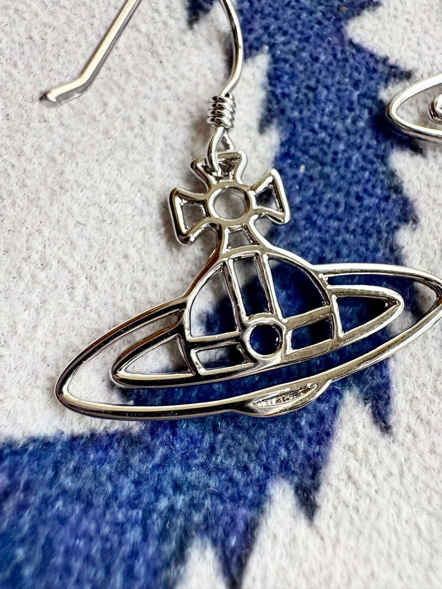 Vivienne Westwood Vivienne Westwood Vintage Silver Saturn Earrings Size ONE SIZE - 2 Thumbnail