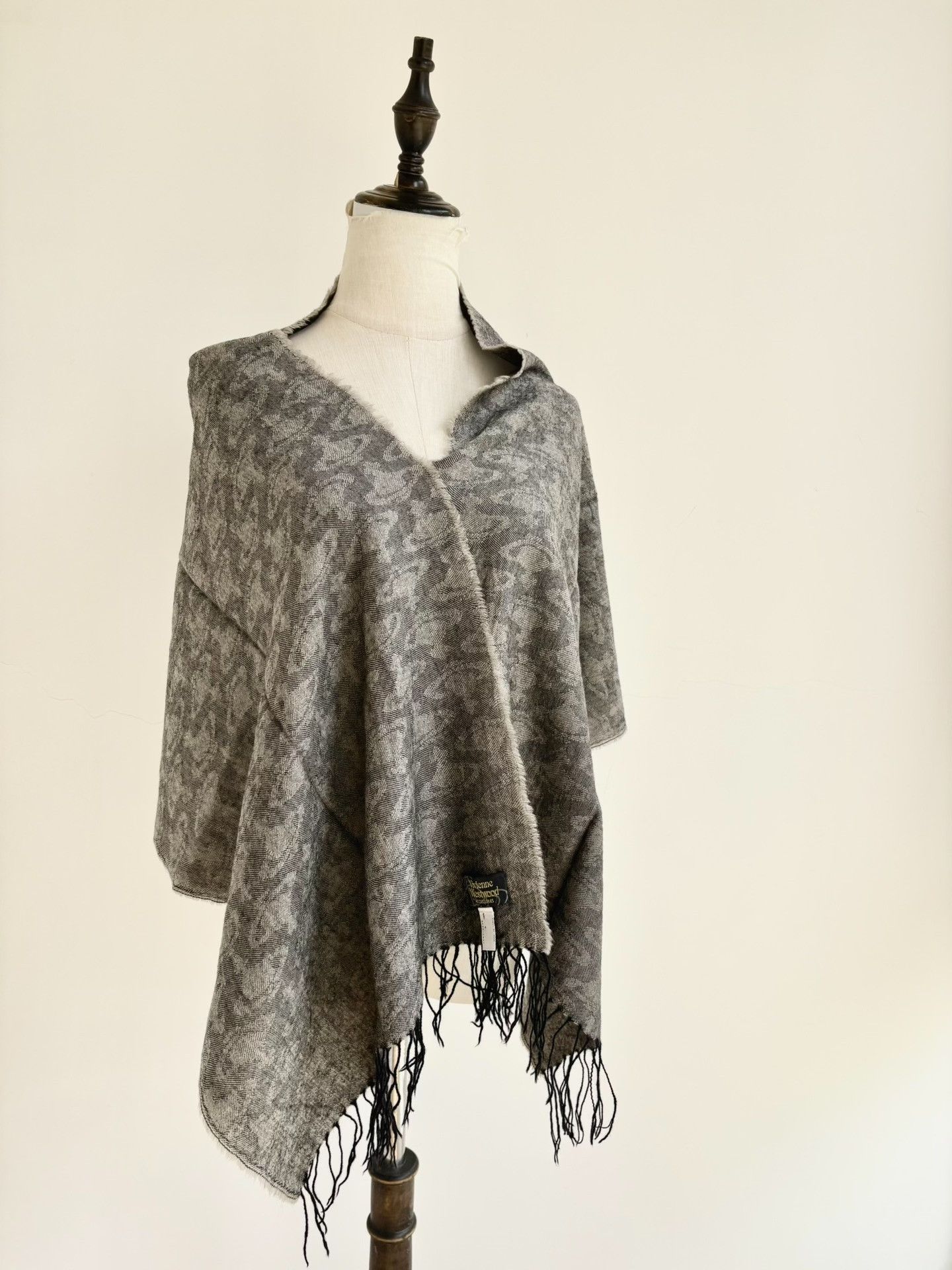Vivienne Westwood Vivienne Westwood Vintage Gray Saturn Scarf Size ONE SIZE - 3 Thumbnail
