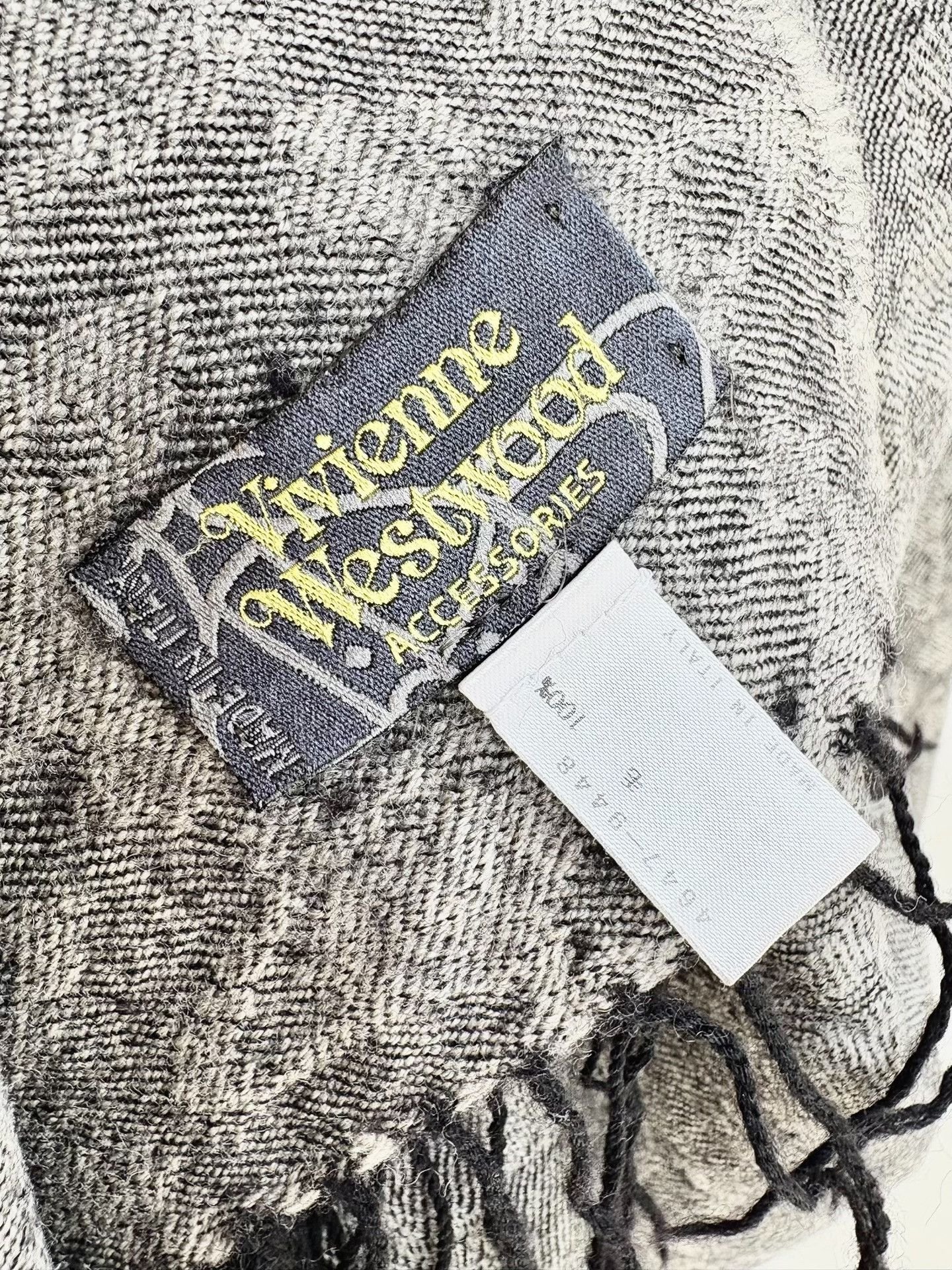 Vivienne Westwood Vivienne Westwood Vintage Gray Saturn Scarf Size ONE SIZE - 6 Thumbnail