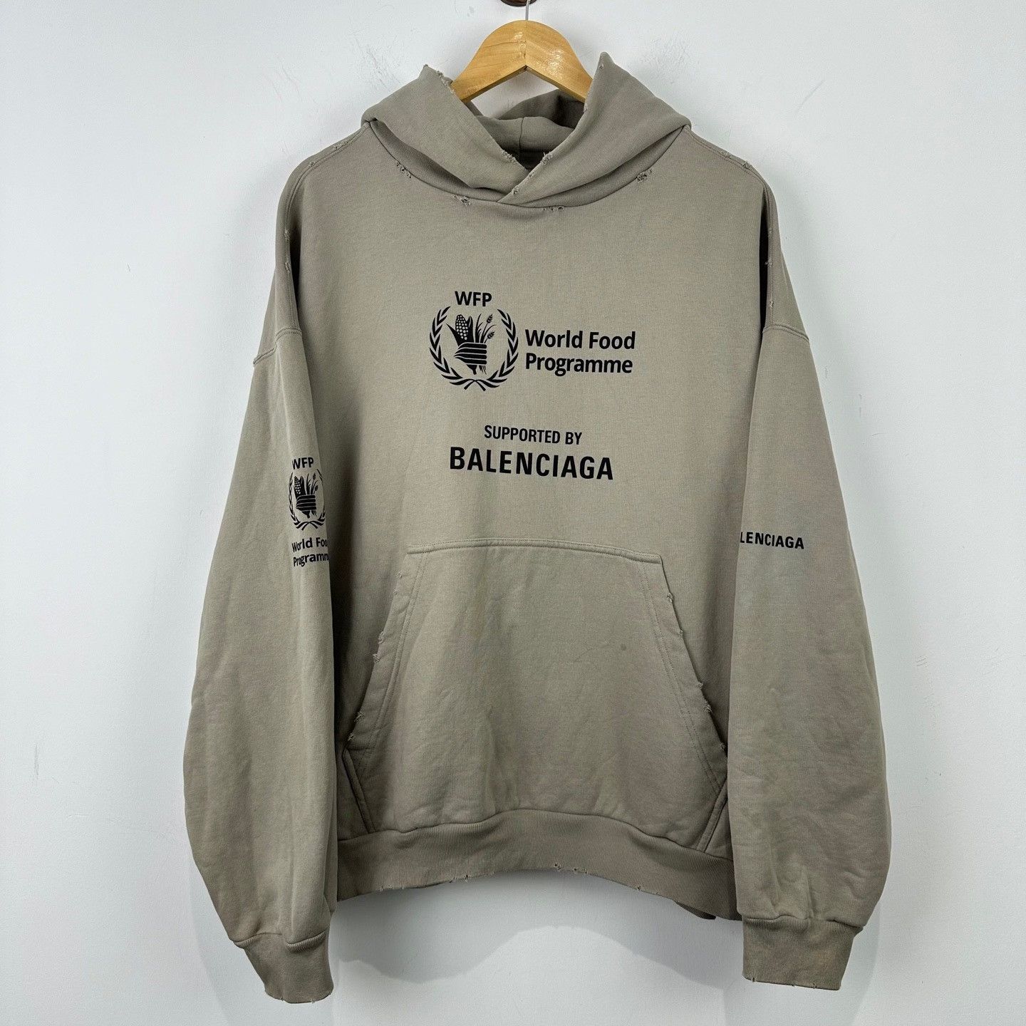 Balenciaga Balenciaga WFP Distressed Hoodie Size M Size US M / EU 48-50 / 2 - 2 Thumbnail