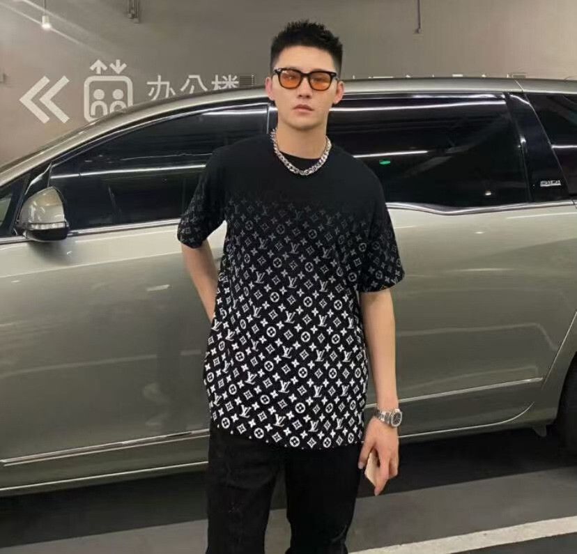 Louis Vuitton Louis Vuitton Gradient Monogram T-Shirt XXL Size US XXL / EU 58 / 5 - 9 Thumbnail
