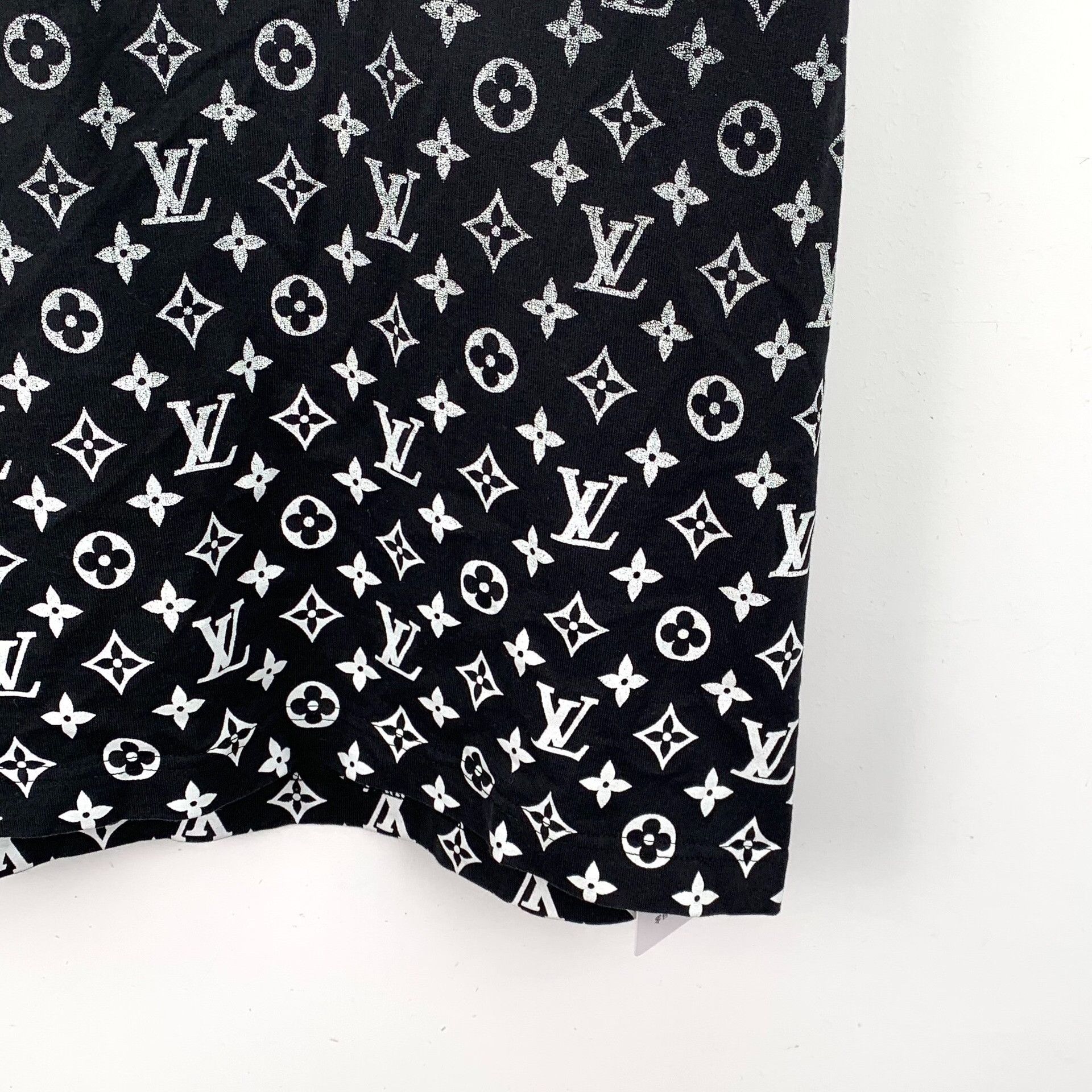 Louis Vuitton Louis Vuitton Gradient Monogram T-Shirt XXL Size US XXL / EU 58 / 5 - 5 Thumbnail
