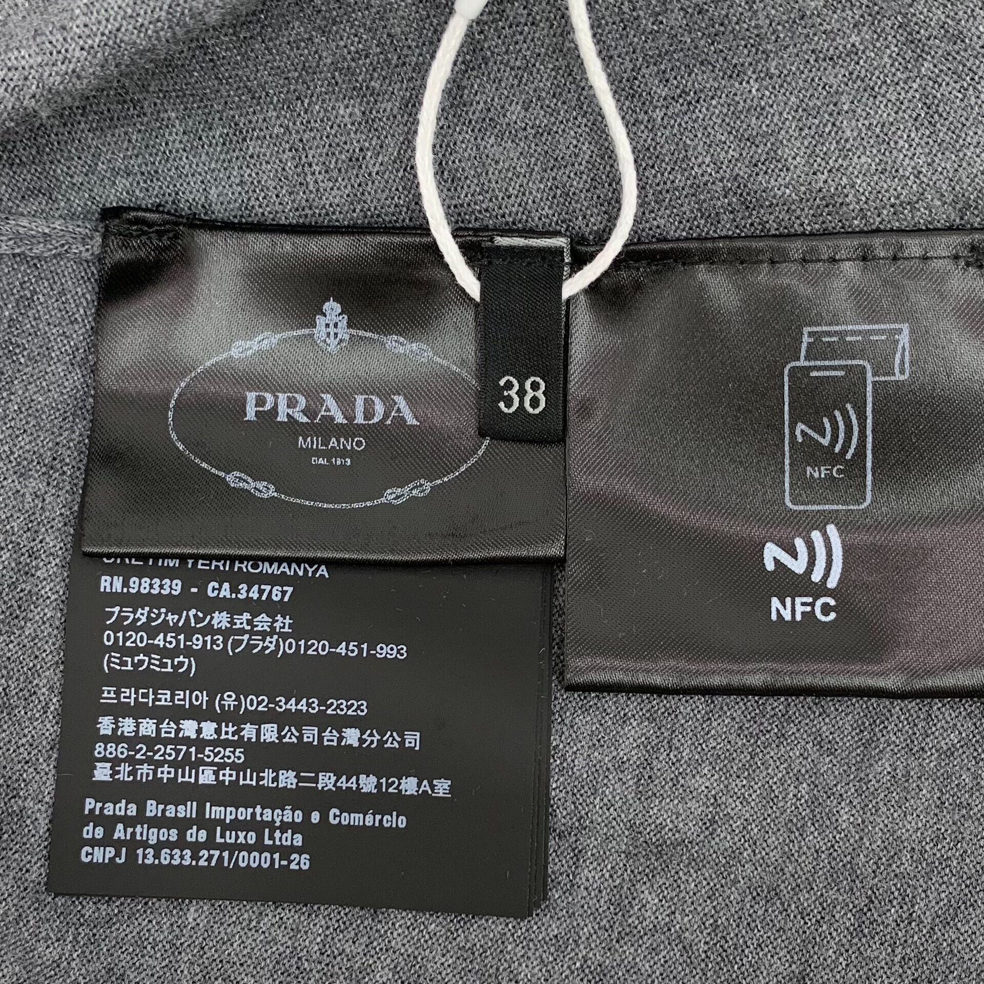 Prada Prada Grey Superfine Wool Knit Polo Size 38 Size XS / US 0-2 / IT 36-38 - 9 Thumbnail
