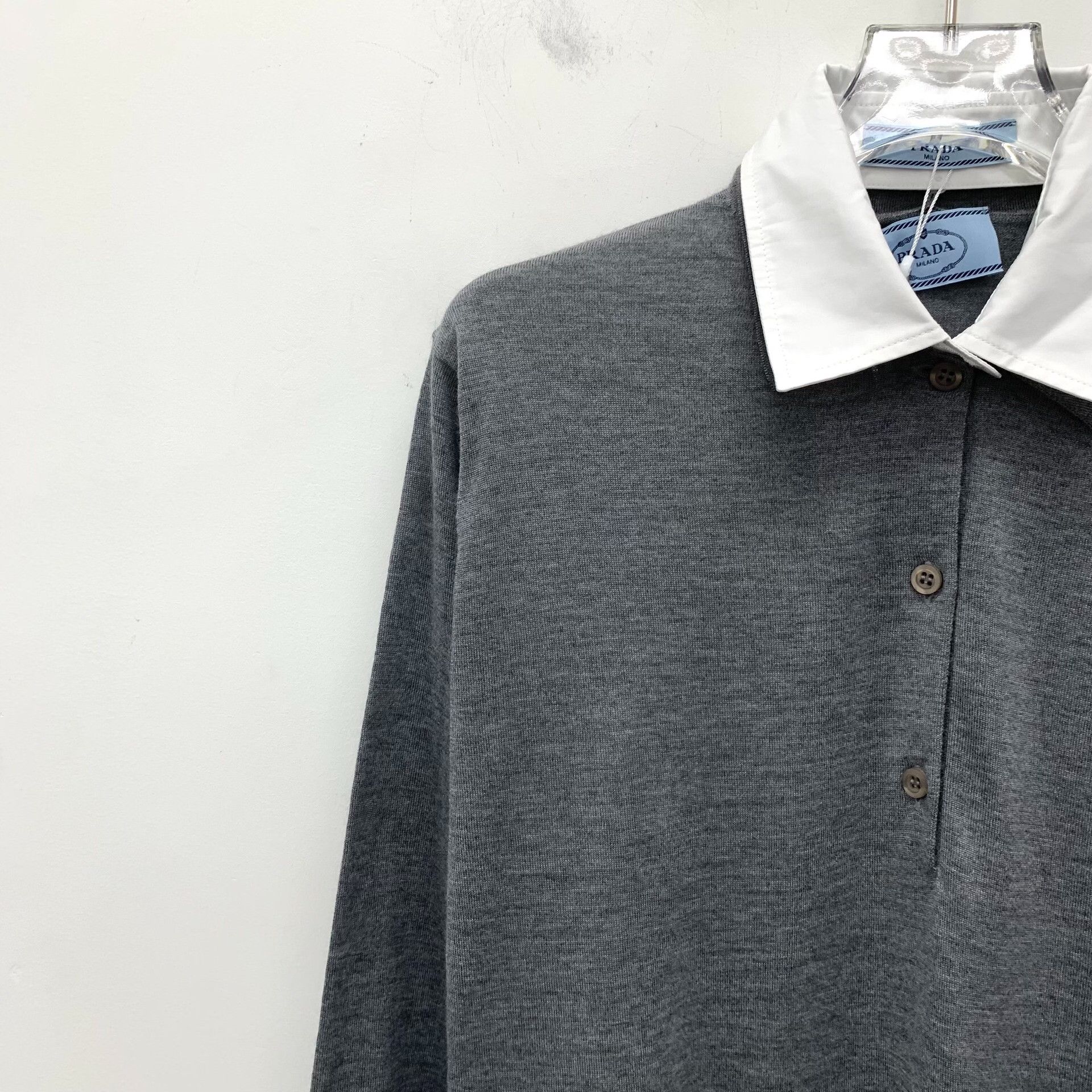 Prada Prada Grey Superfine Wool Knit Polo Size 38 Size XS / US 0-2 / IT 36-38 - 4 Thumbnail