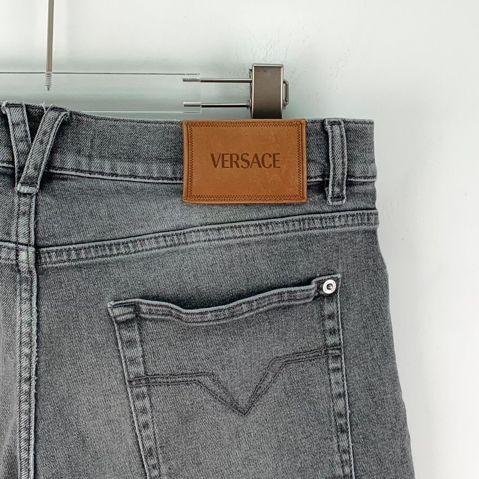 Versace Versace Light Gray Wash Denim Jeans Size 34 Size US 34 / EU 50 - 6 Thumbnail