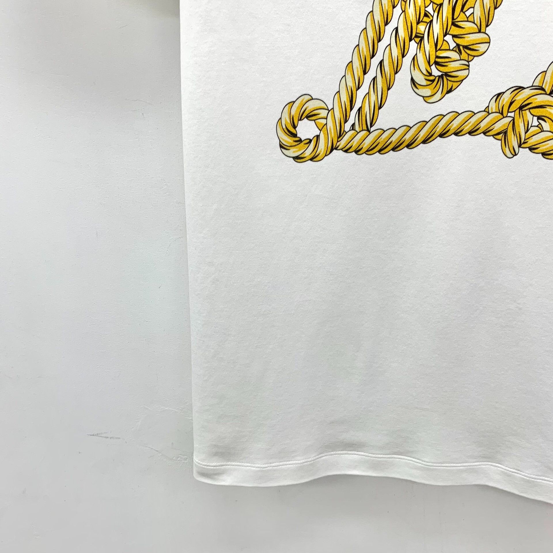 Louis Vuitton Louis Vuitton Rope Print Chain T-Shirt L Size US L / EU 52-54 / 3 - 5 Thumbnail