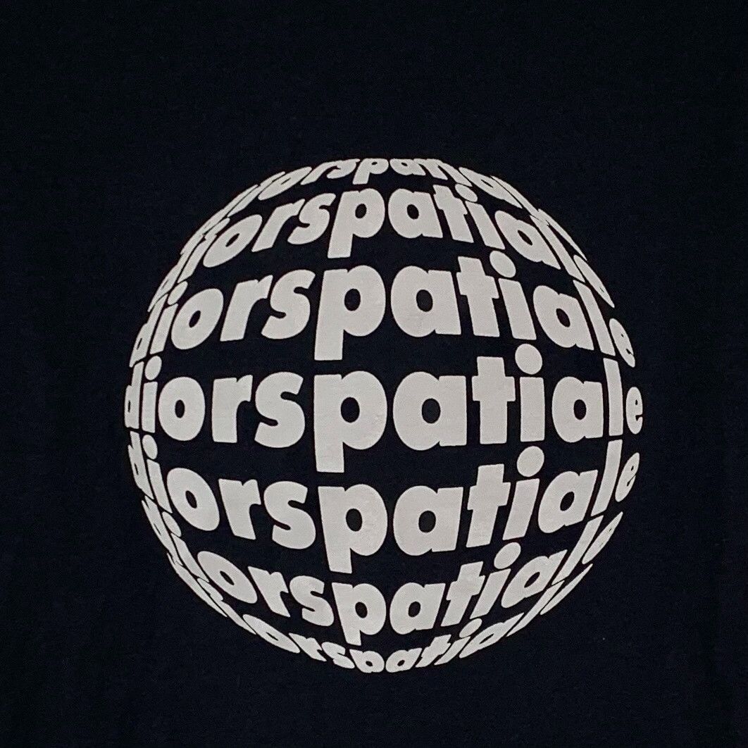 Dior Dior "Diorspatiale" Globe Logo T-Shirt Size M Size US M / EU 48-50 / 2 - 5 Thumbnail