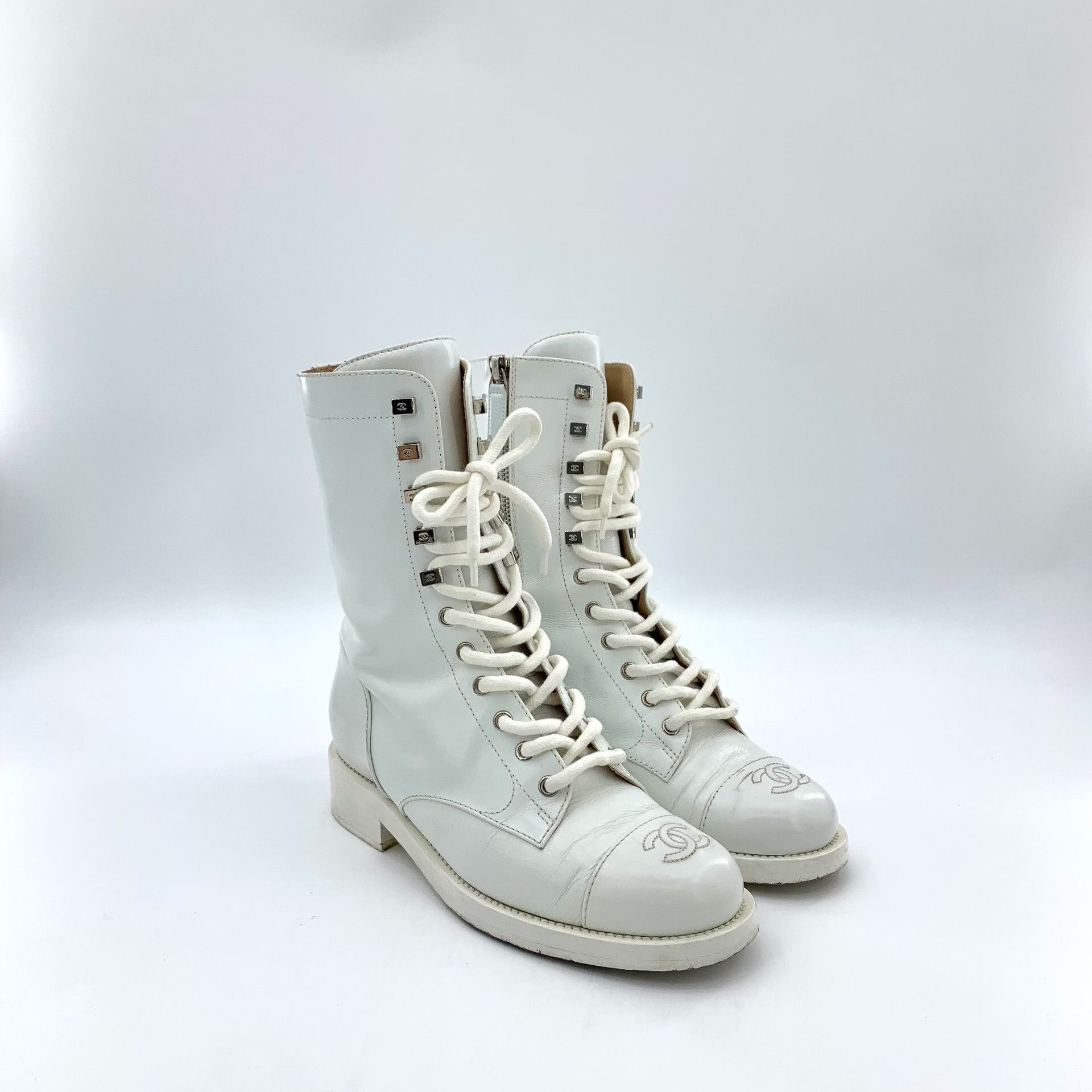 Chanel Chanel Logo Leather Lace-Up Boots 37 Size US 7 / IT 37 - 3 Thumbnail