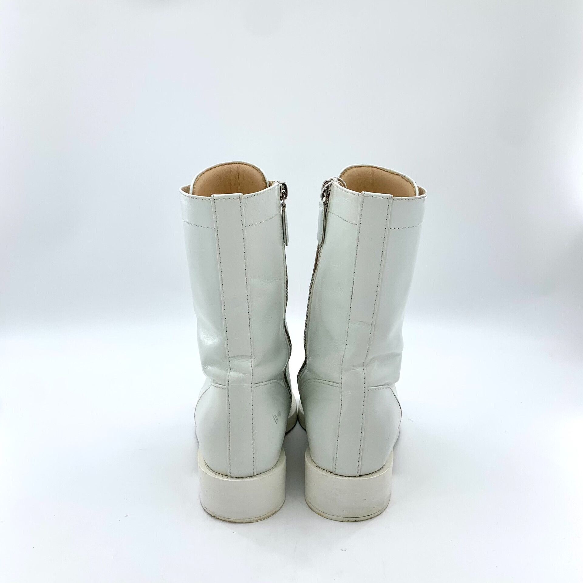 Chanel Chanel Logo Leather Lace-Up Boots 37 Size US 7 / IT 37 - 5 Thumbnail
