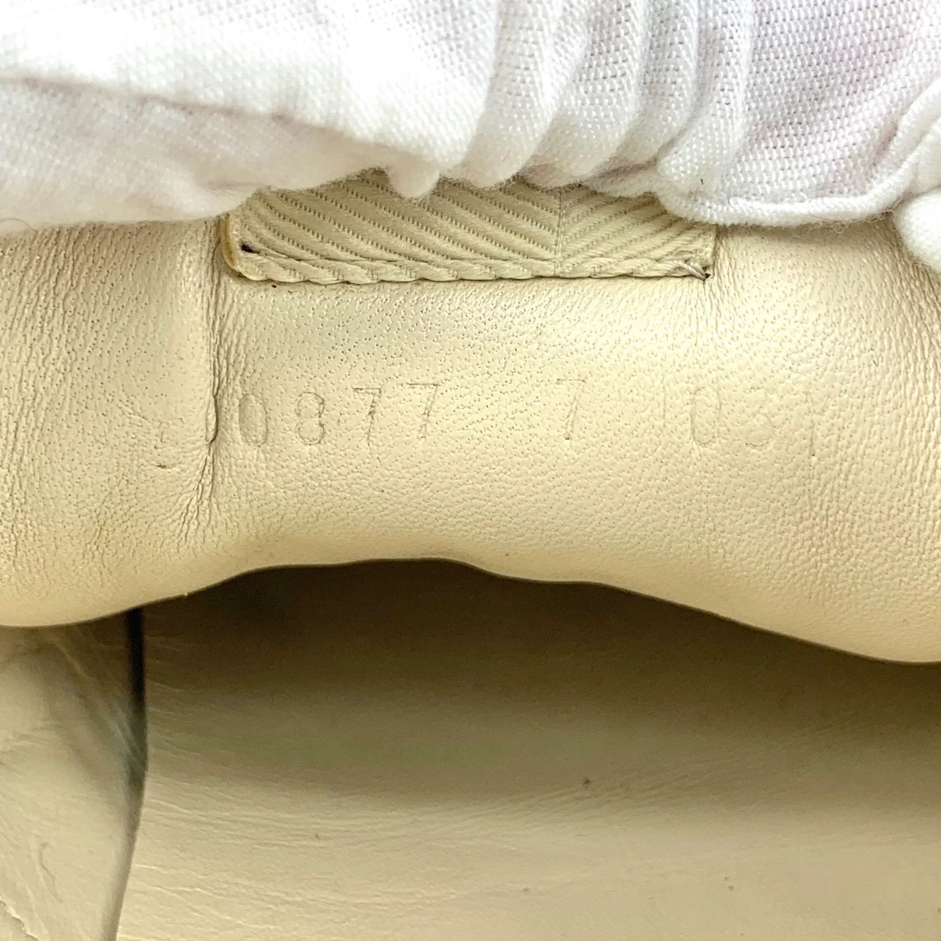 Gucci Gucci Logo Stripe Print Rhyton Sneakers 41 Size US 8 / EU 41 - 7 Thumbnail
