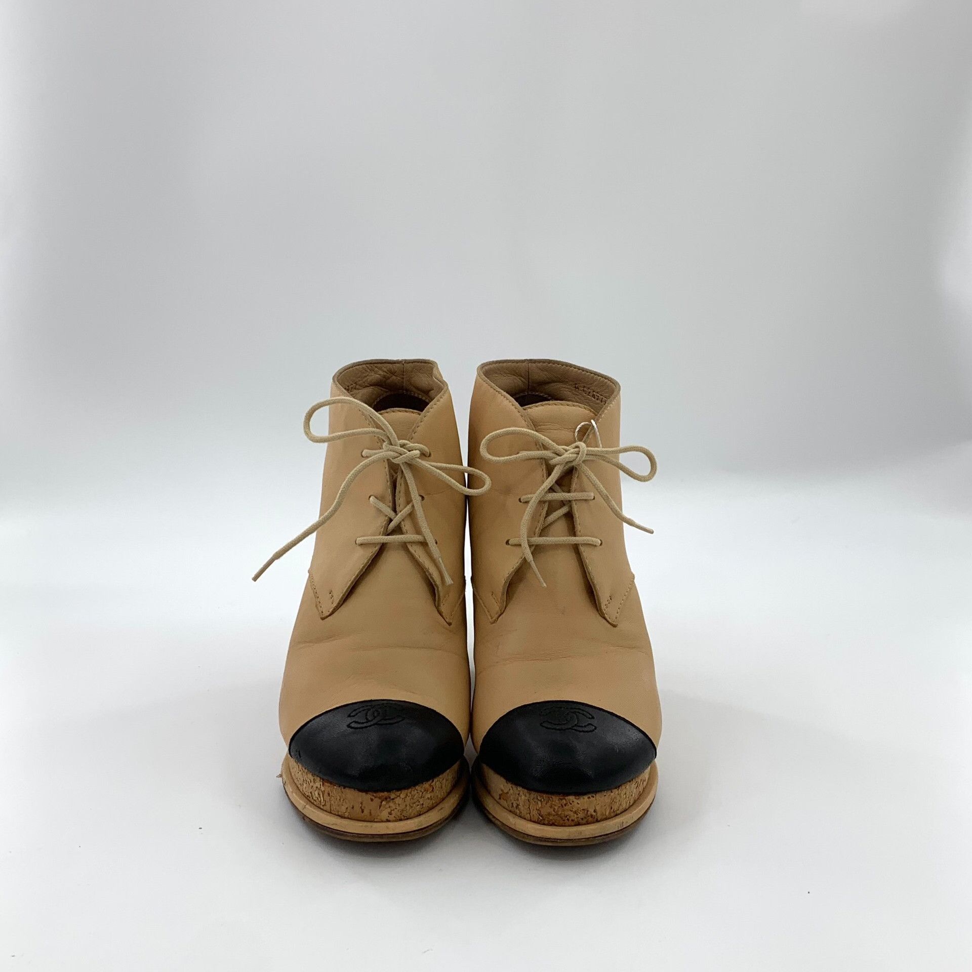 Chanel Chanel CC Logo Cork Platform Ankle Boots EU 37.5 Size US 7.5 / IT 37.5 - 4 Thumbnail