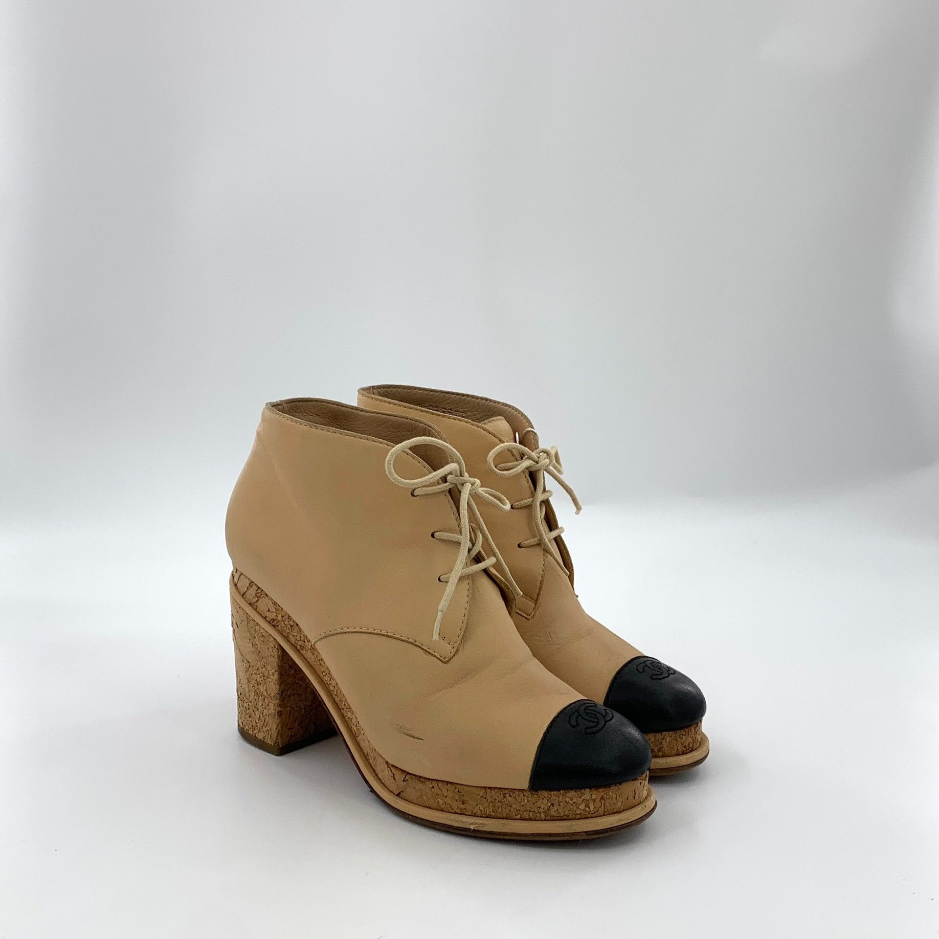 Chanel Chanel CC Logo Cork Platform Ankle Boots EU 37.5 Size US 7.5 / IT 37.5 - 3 Thumbnail