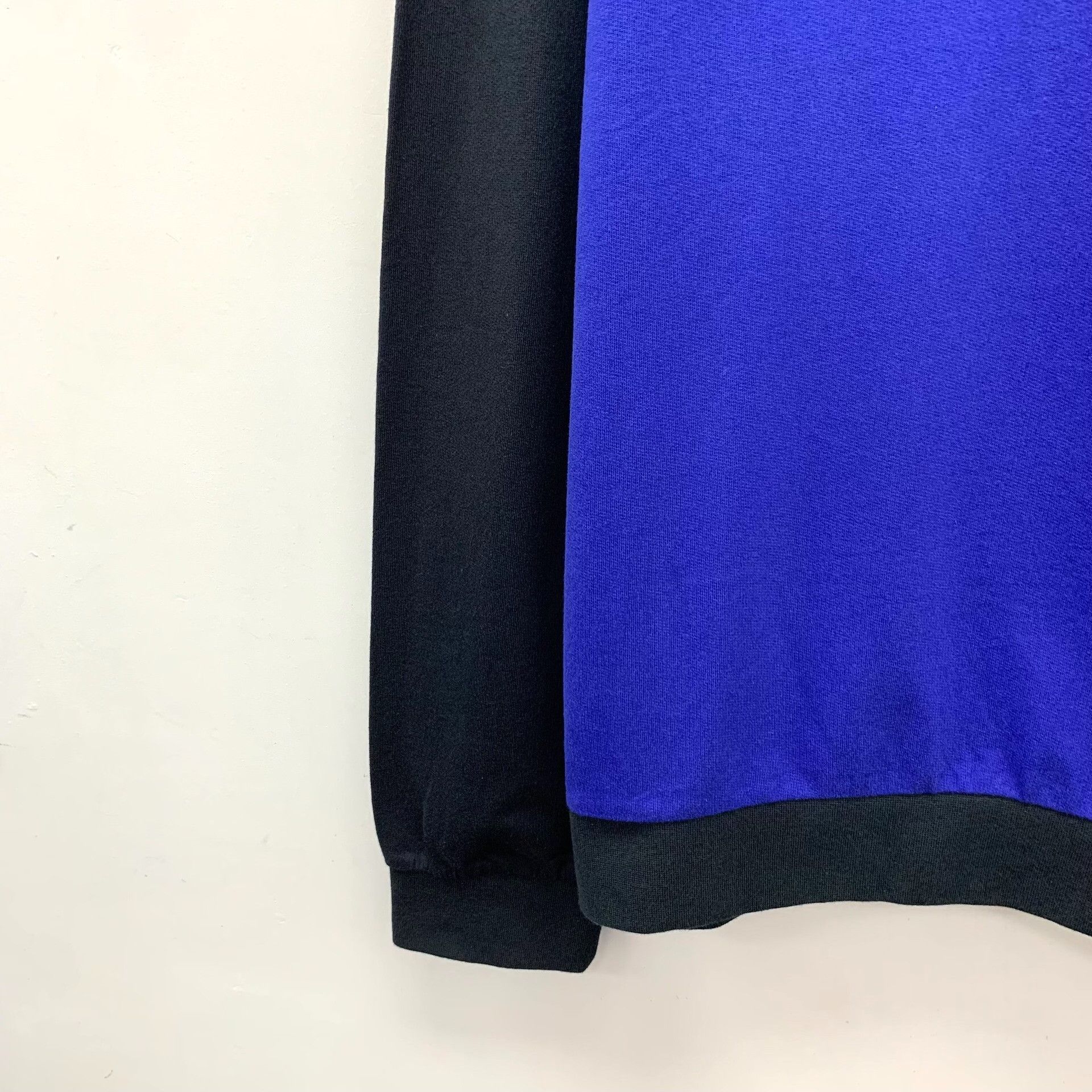 Emporio Armani EA7 Emporio Armani Colorblock Logo Sweatshirt Size S Size US S / EU 44-46 / 1 - 5 Thumbnail