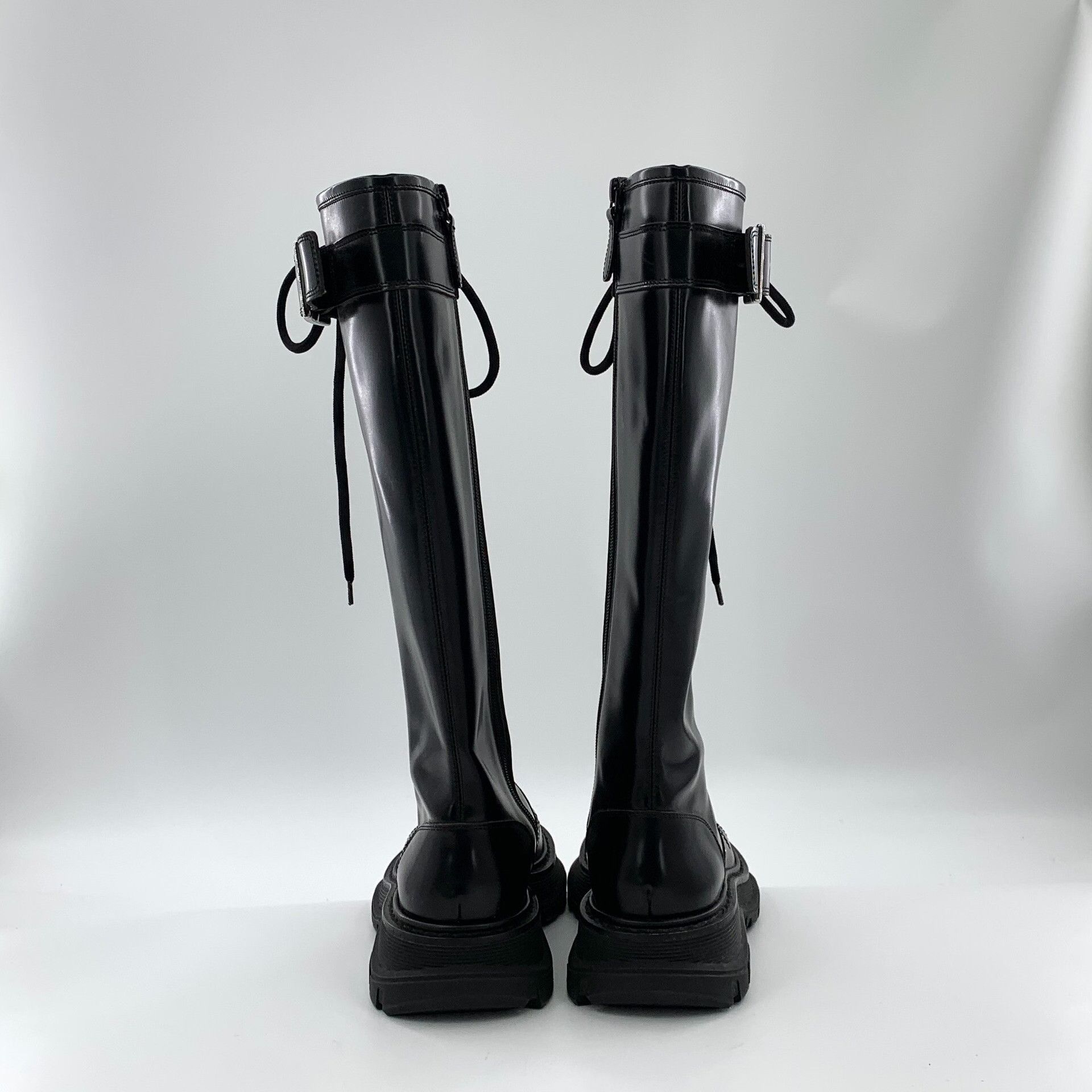 Alexander McQueen Alexander McQueen Tread Slick Leather Knee High Boots 36.5 Size US 6.5 / IT 36.5 - 5 Thumbnail