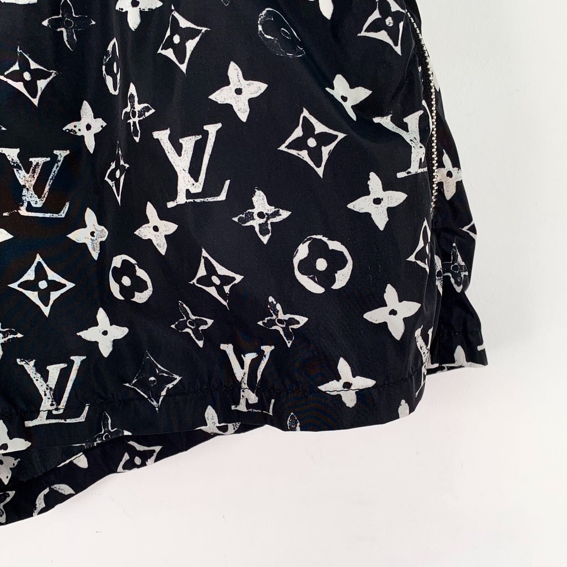 Louis Vuitton Louis Vuitton Monogram Print Shorts FR 34 Size 25" / US 0 / IT 36 - 5 Thumbnail