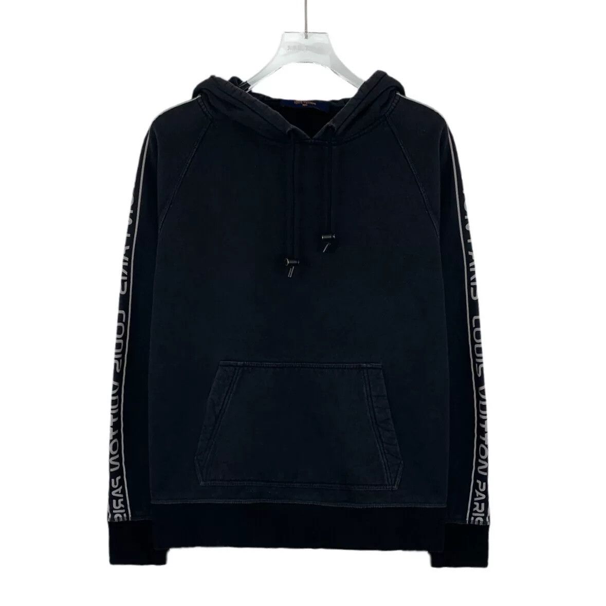 Louis Vuitton Louis Vuitton Logo Tape Hoodie Size M Size US M / EU 48-50 / 2 - 2 Thumbnail